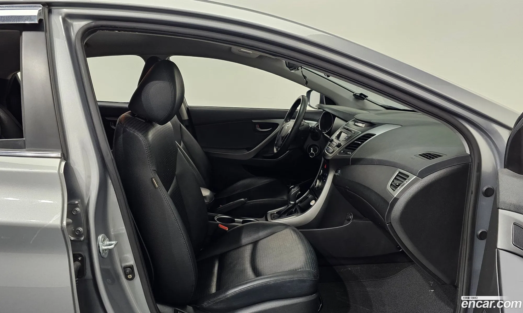Hyundai Elantra 2015 — 19