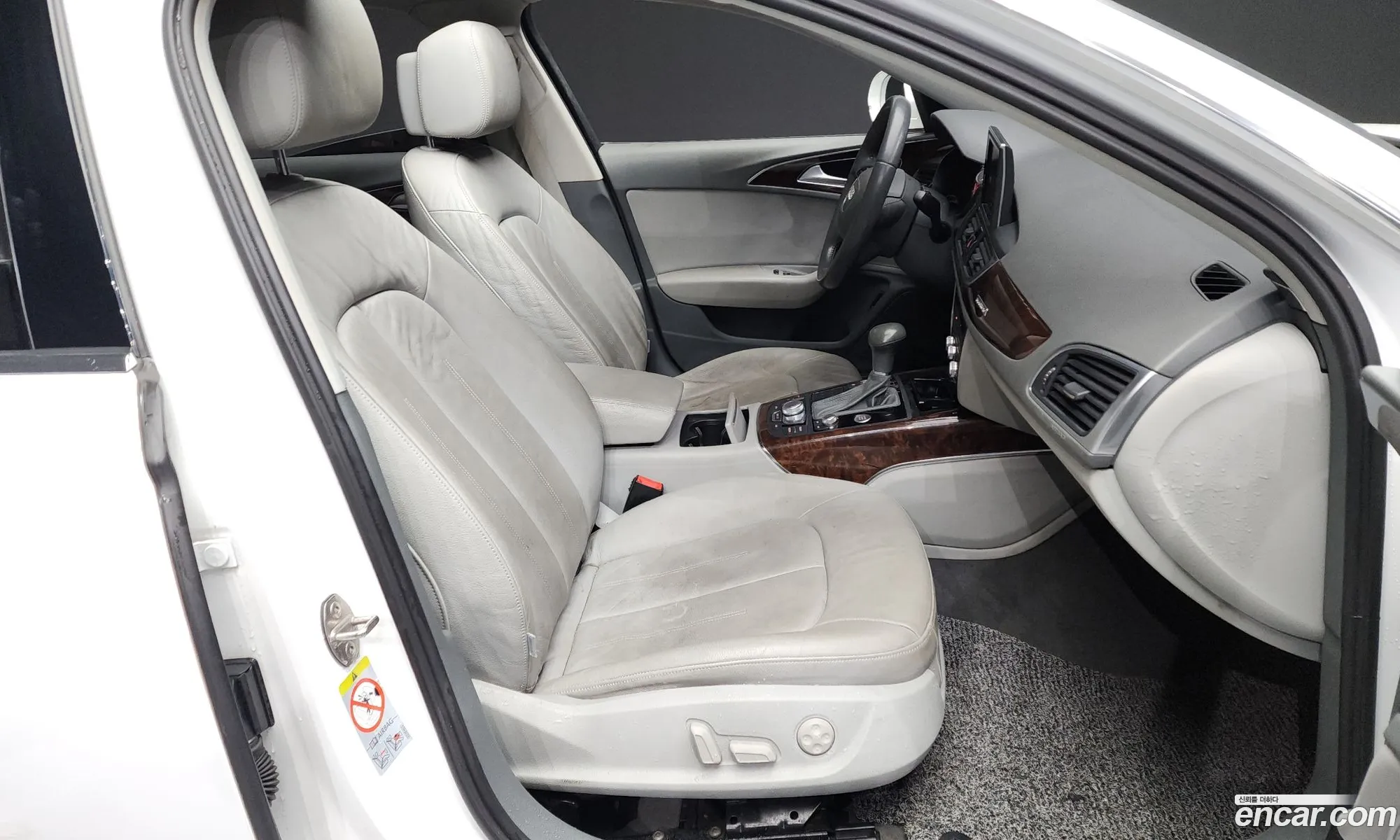 Audi A6 2015 — 19