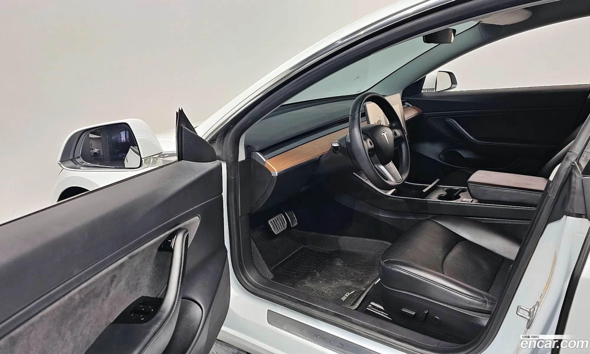 Tesla Model 3 2020 5YJ3E1EB6LF695220 — 8
