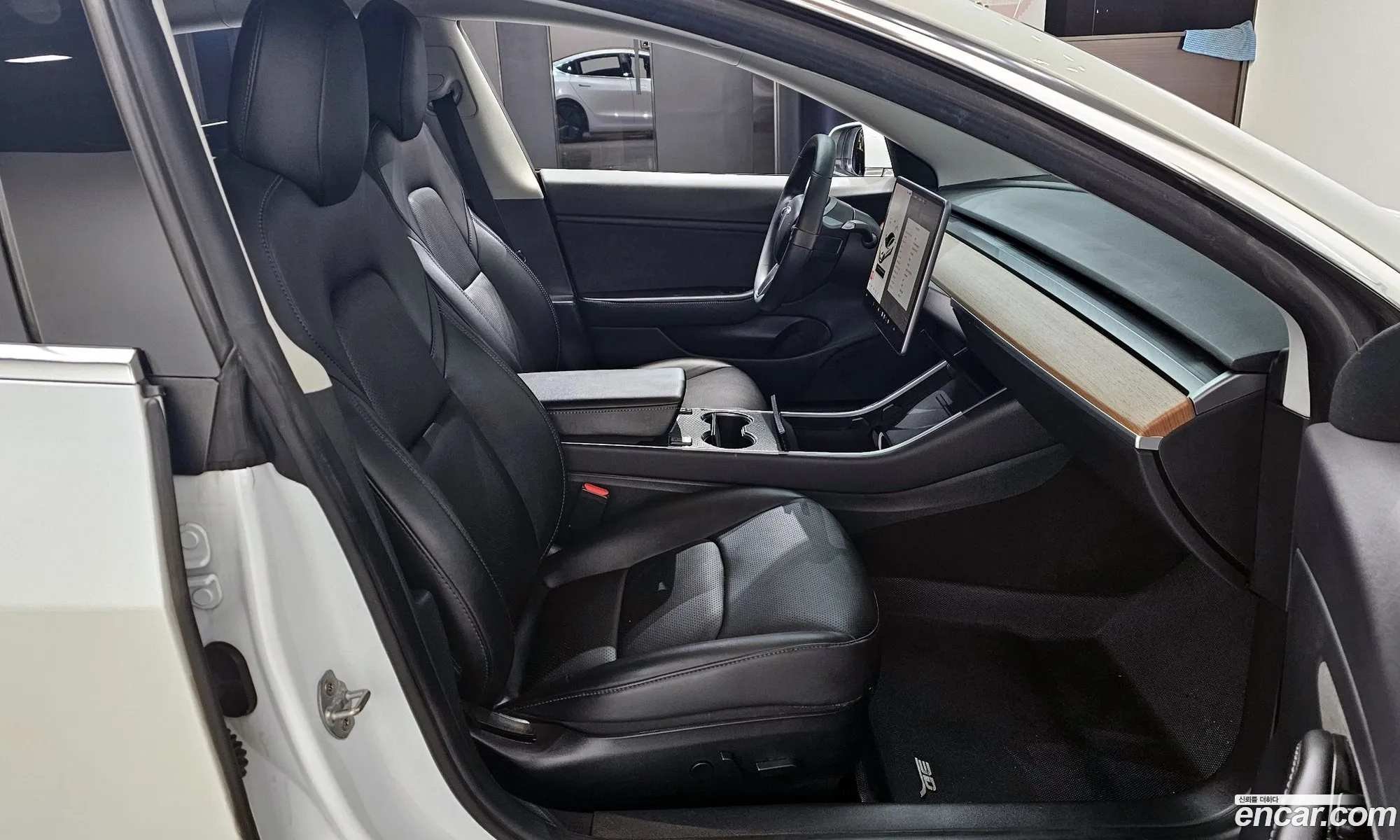 Tesla Model 3 2020 5YJ3E1EB6LF695220 — 18
