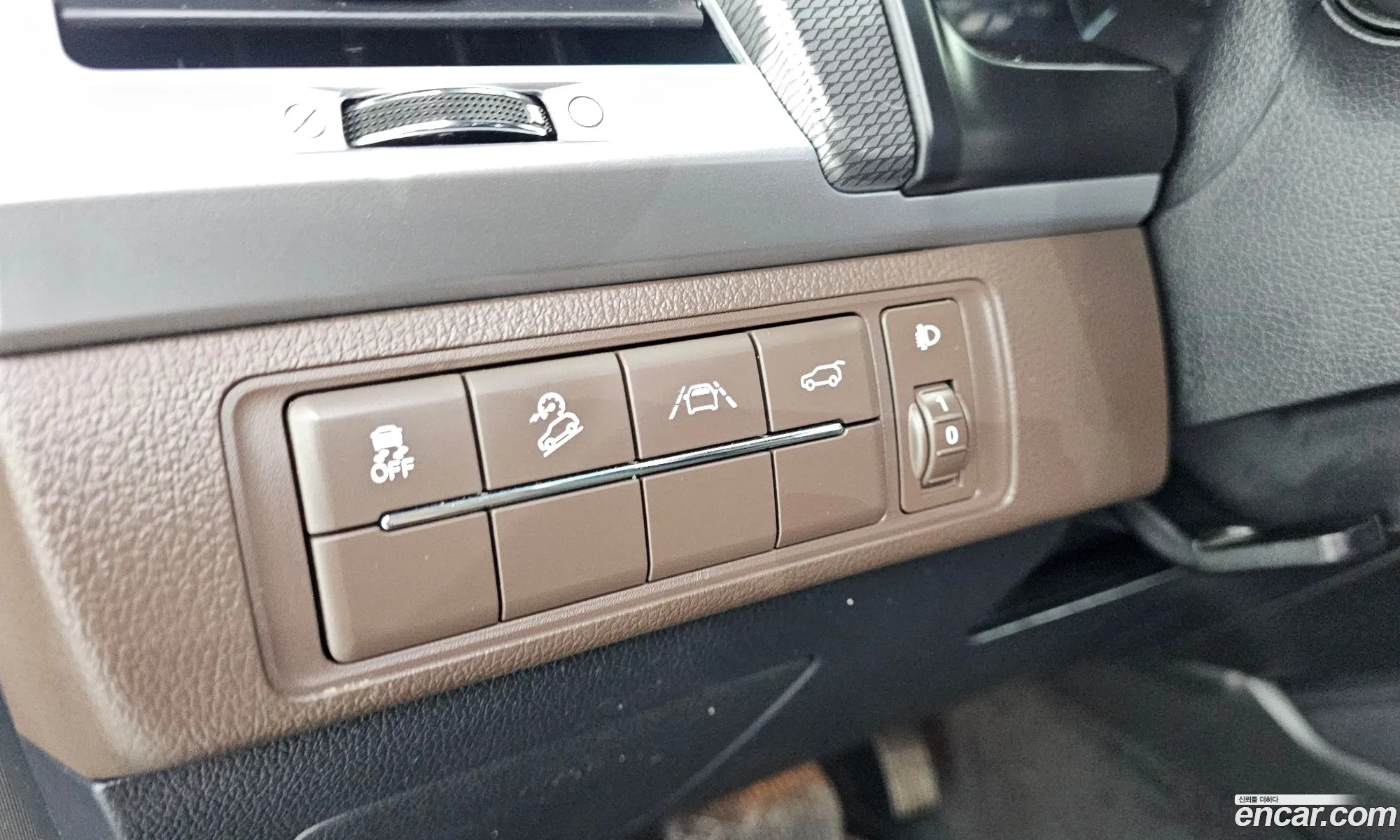 KG Mobility (SsangYong) Rexton