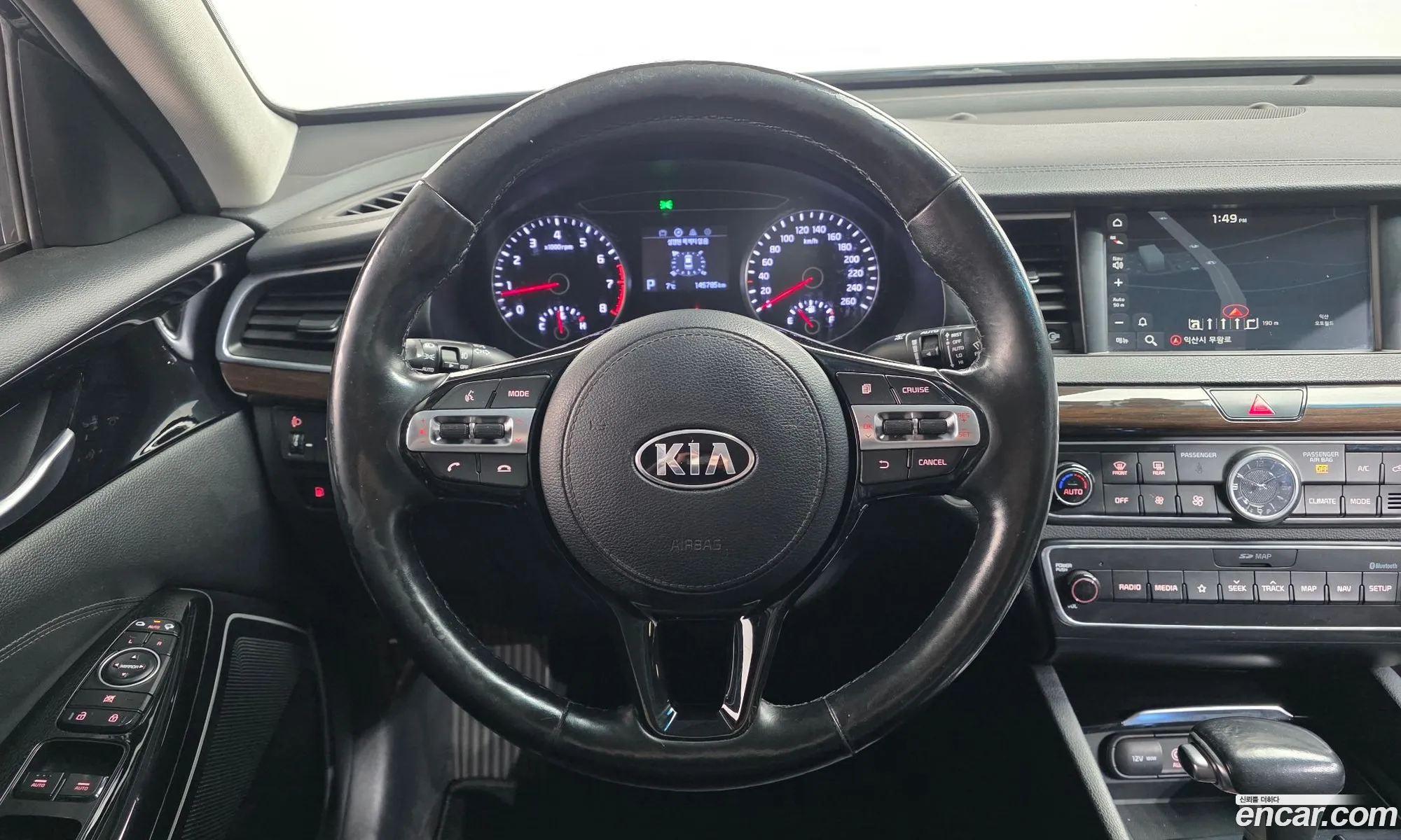 Kia K7 2019 — 18
