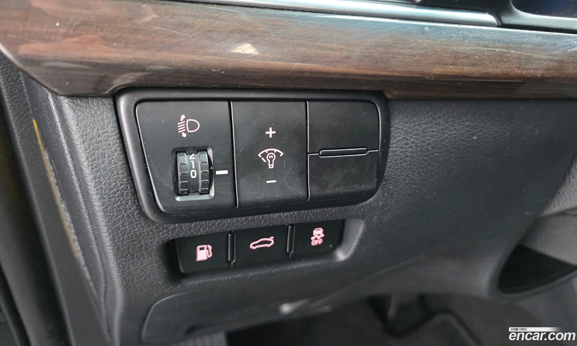 Kia K7 2019 — 16