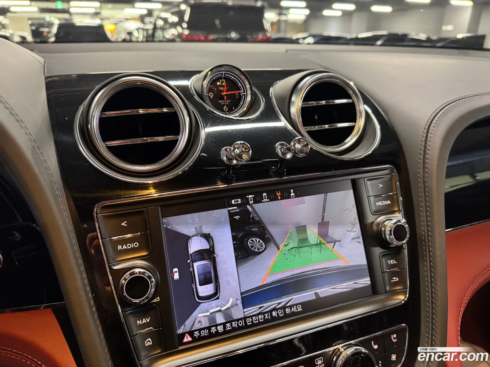 Bentley Bentayga 2020 — 20