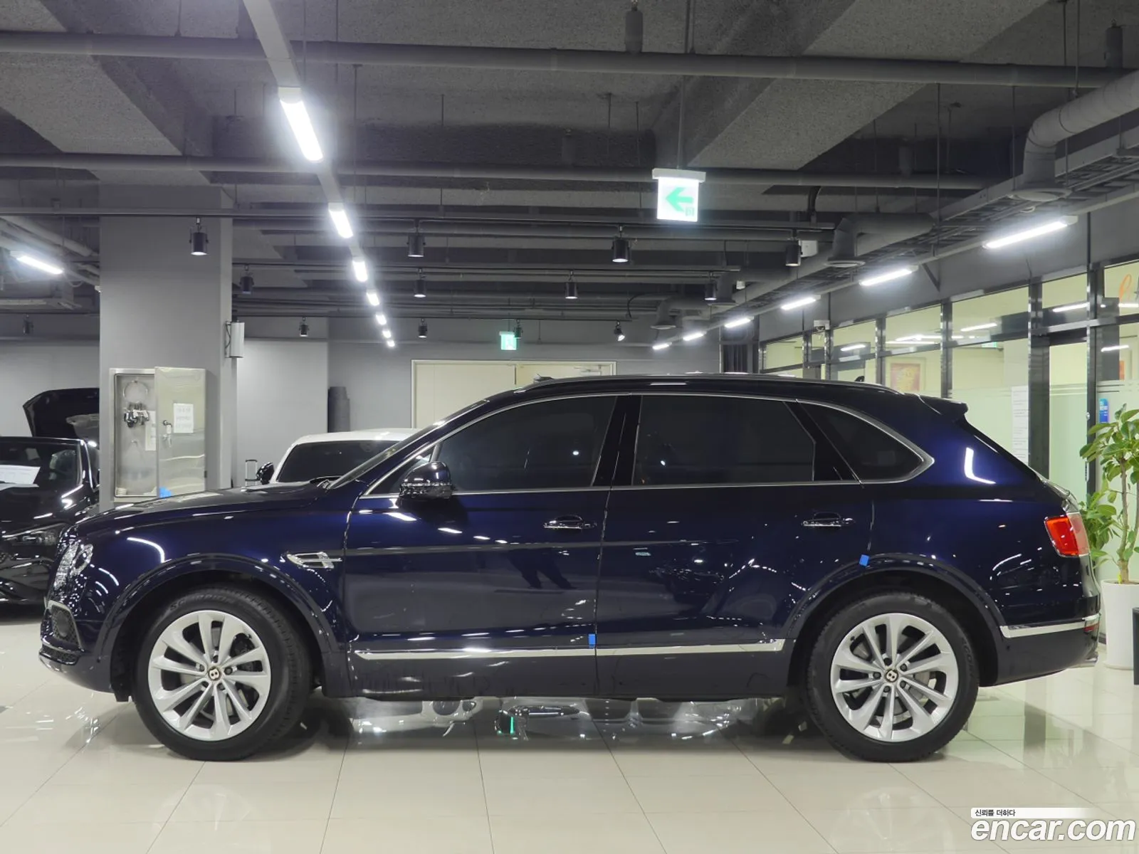Bentley Bentayga 2020 — 13