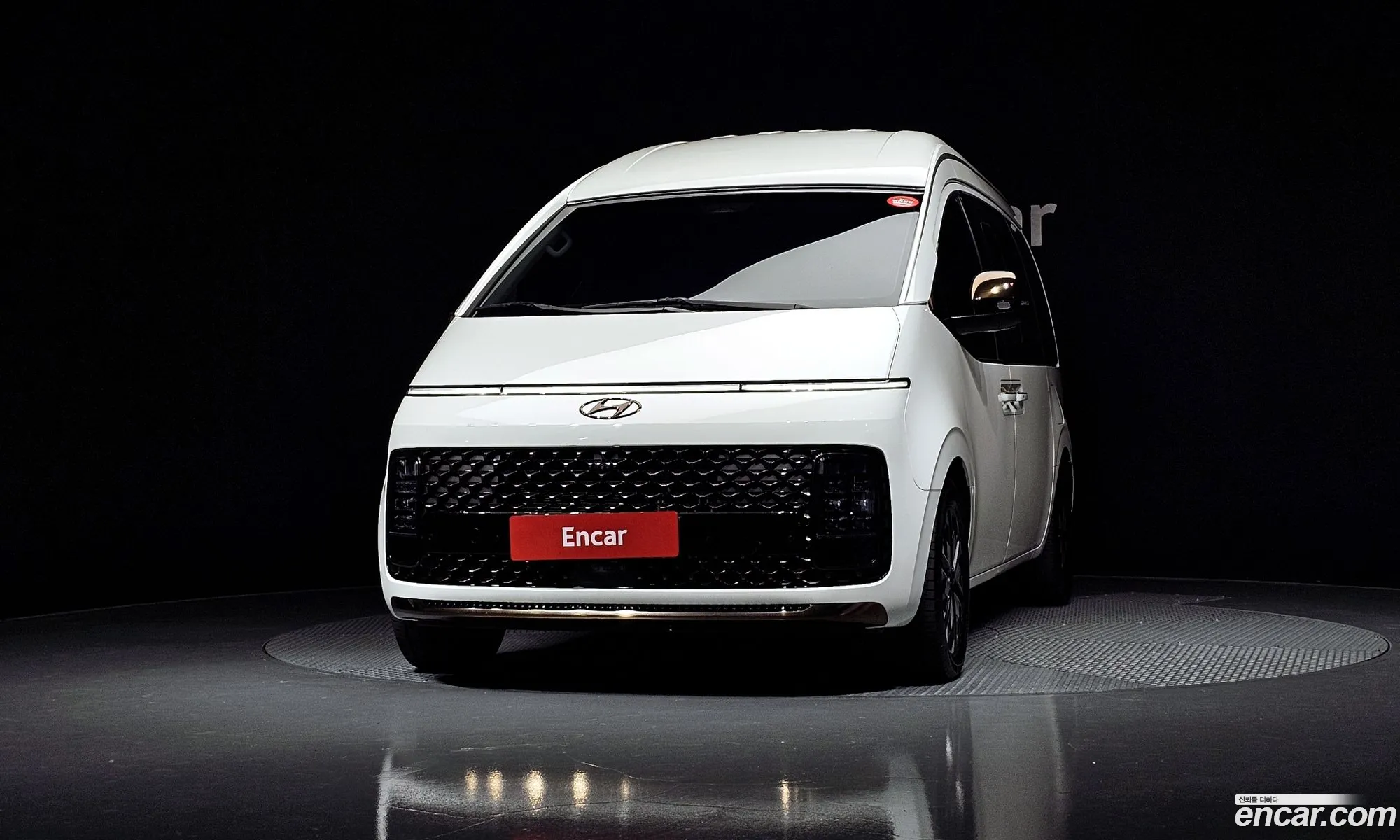 Hyundai Staria 2022 — 2