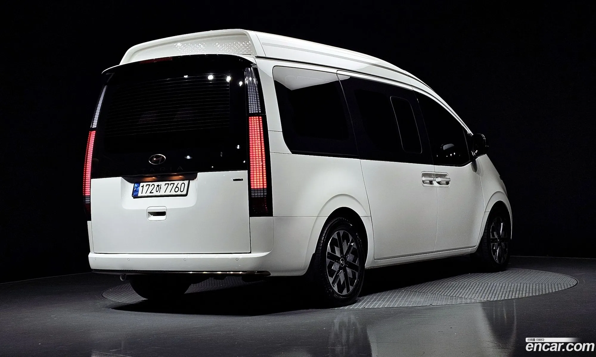 Hyundai Staria 2022 — 4