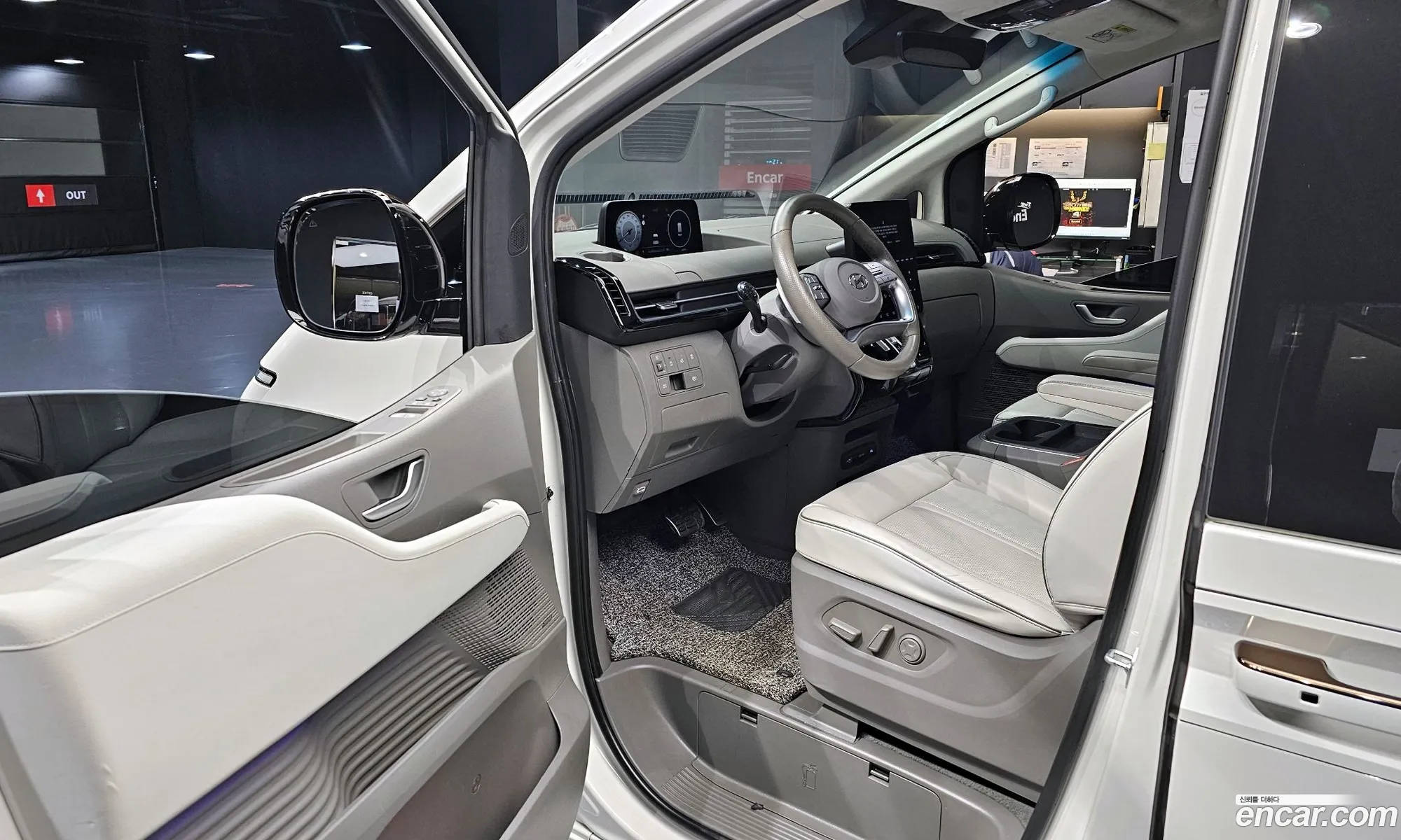 Hyundai Staria 2022 — 13