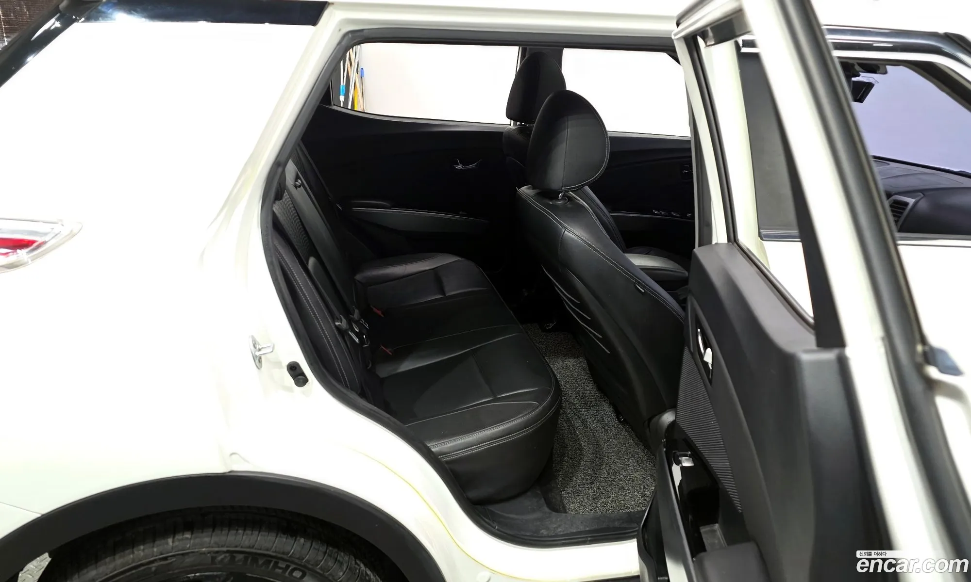 KG Mobility (SsangYong) Tivoli Armour 2018 — 15