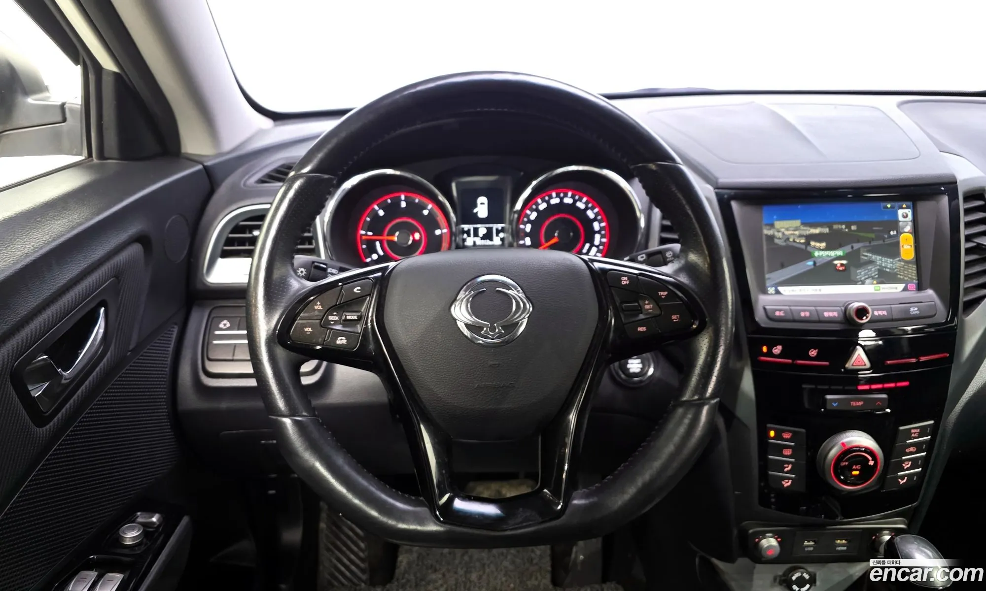 KG Mobility (SsangYong) Tivoli Armour 2018 — 12