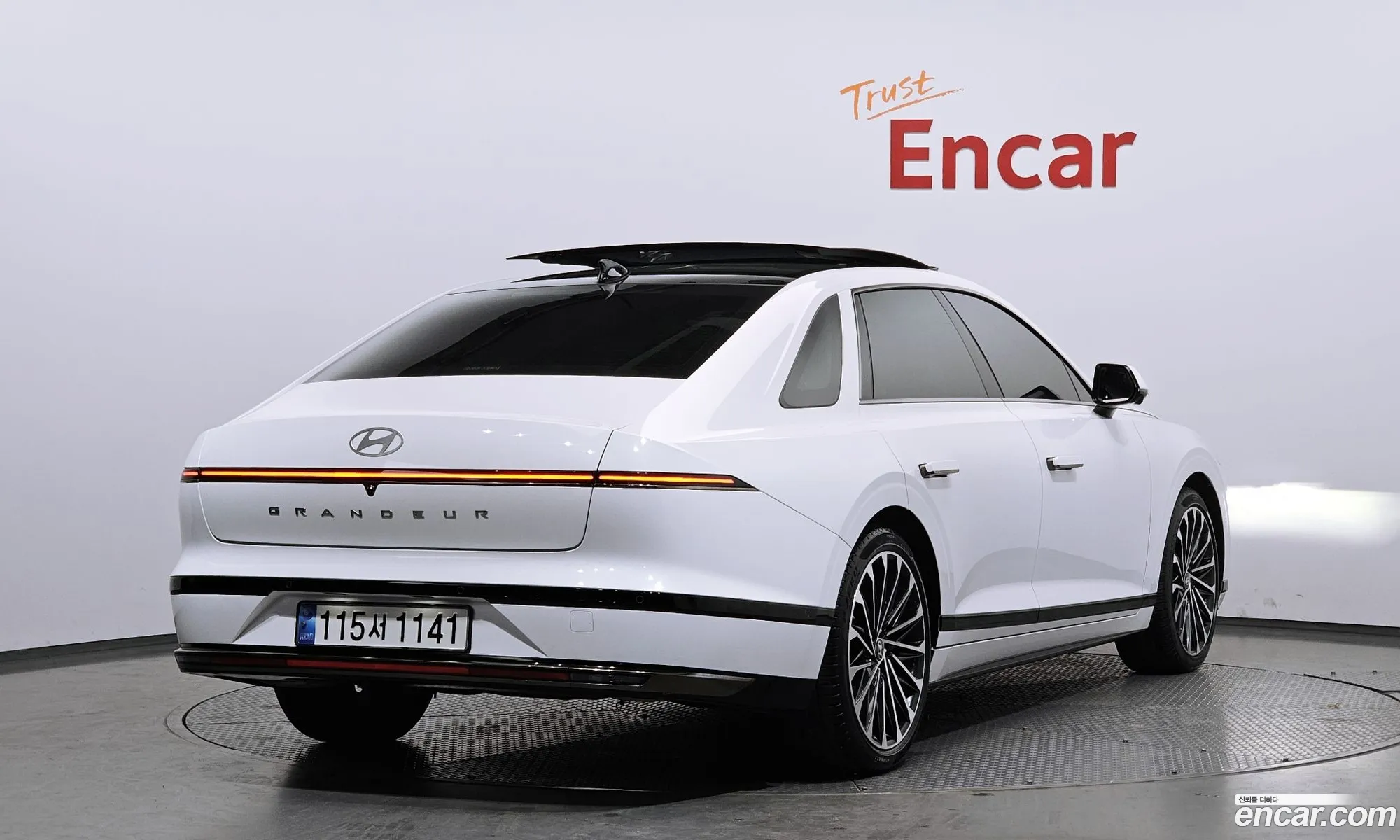 Hyundai Grandeur 2023 — 12