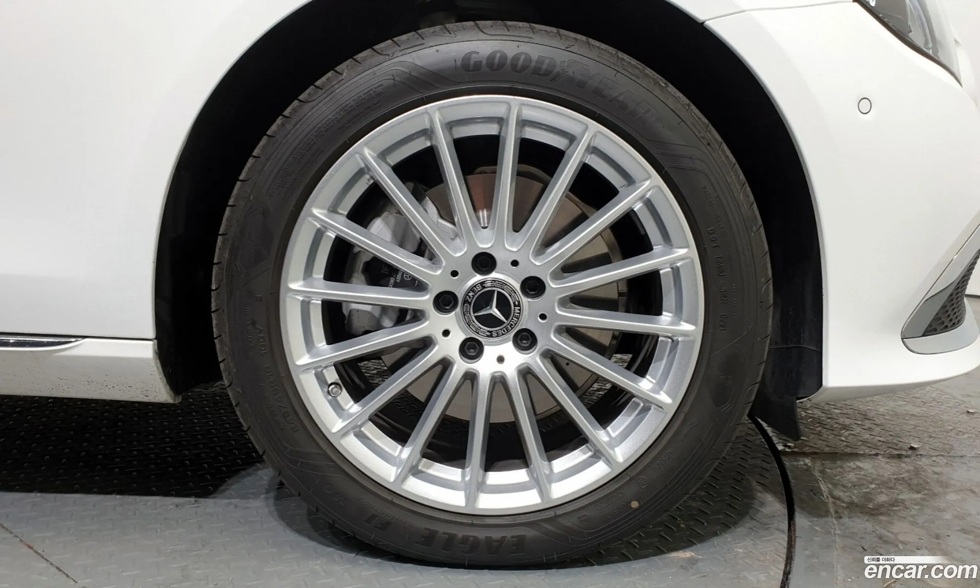 Mercedes-Benz E-Class W213 2022 — 2