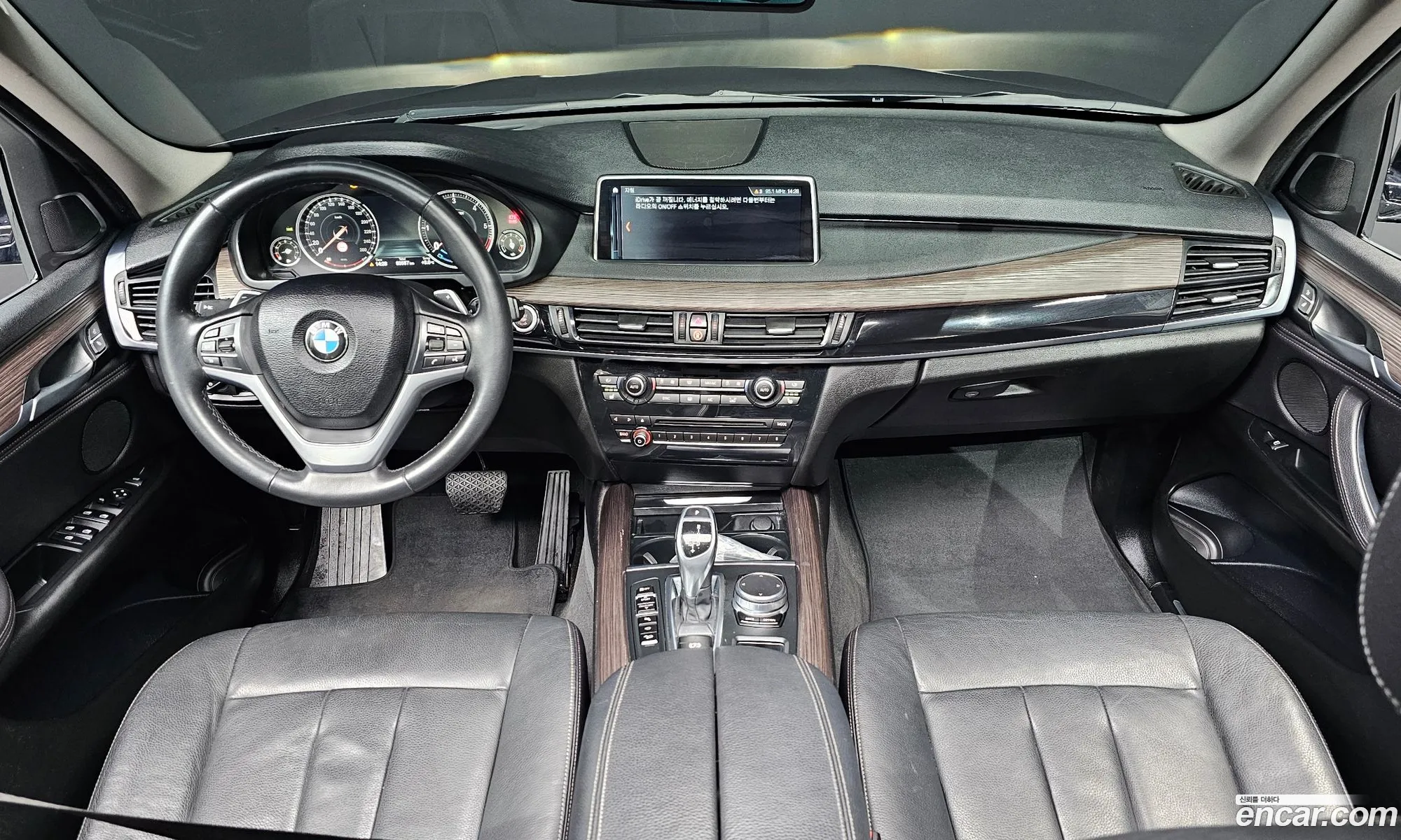 BMW X5 2017 — 12