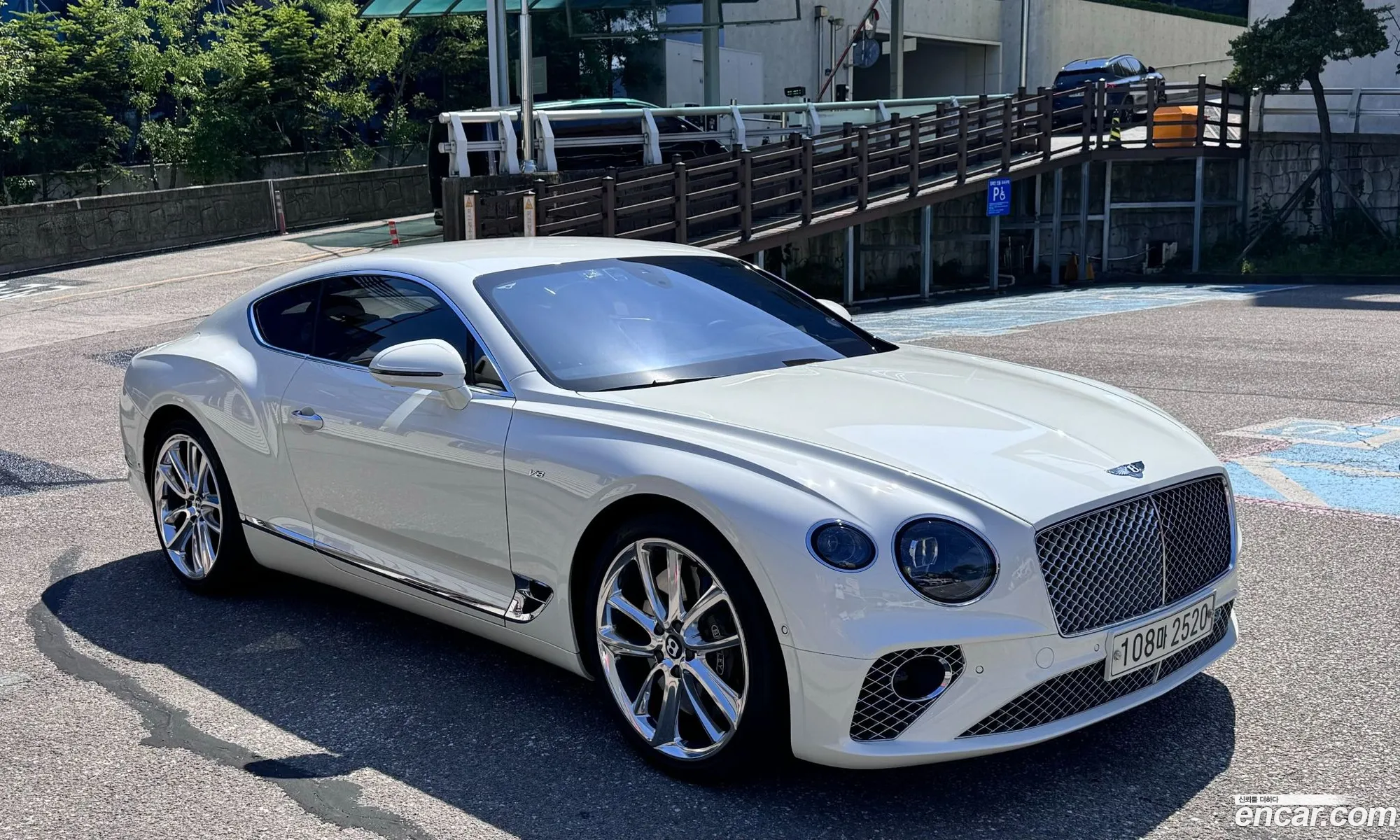 Bentley Continental GT 2020 — 13
