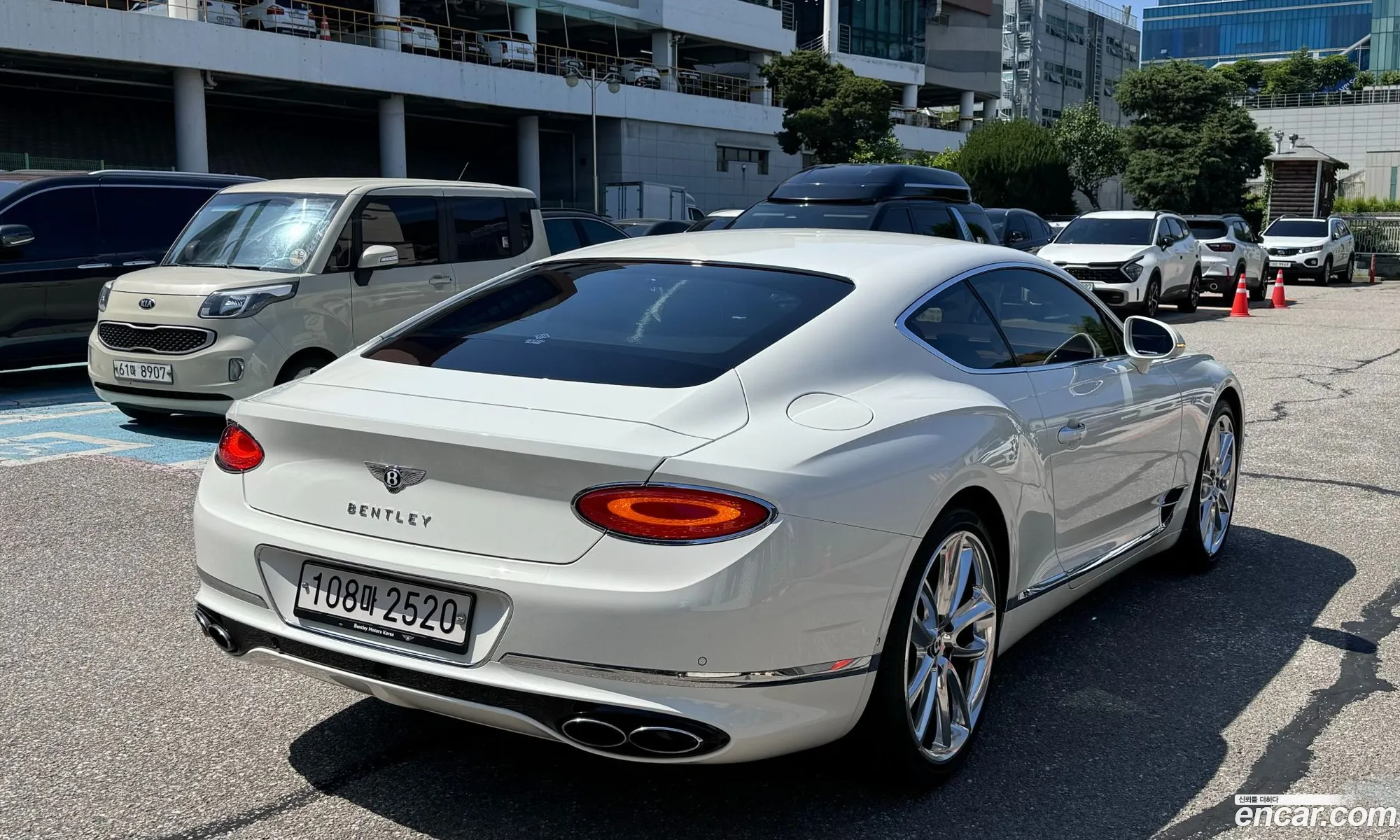 Bentley Continental GT 2020 — 17