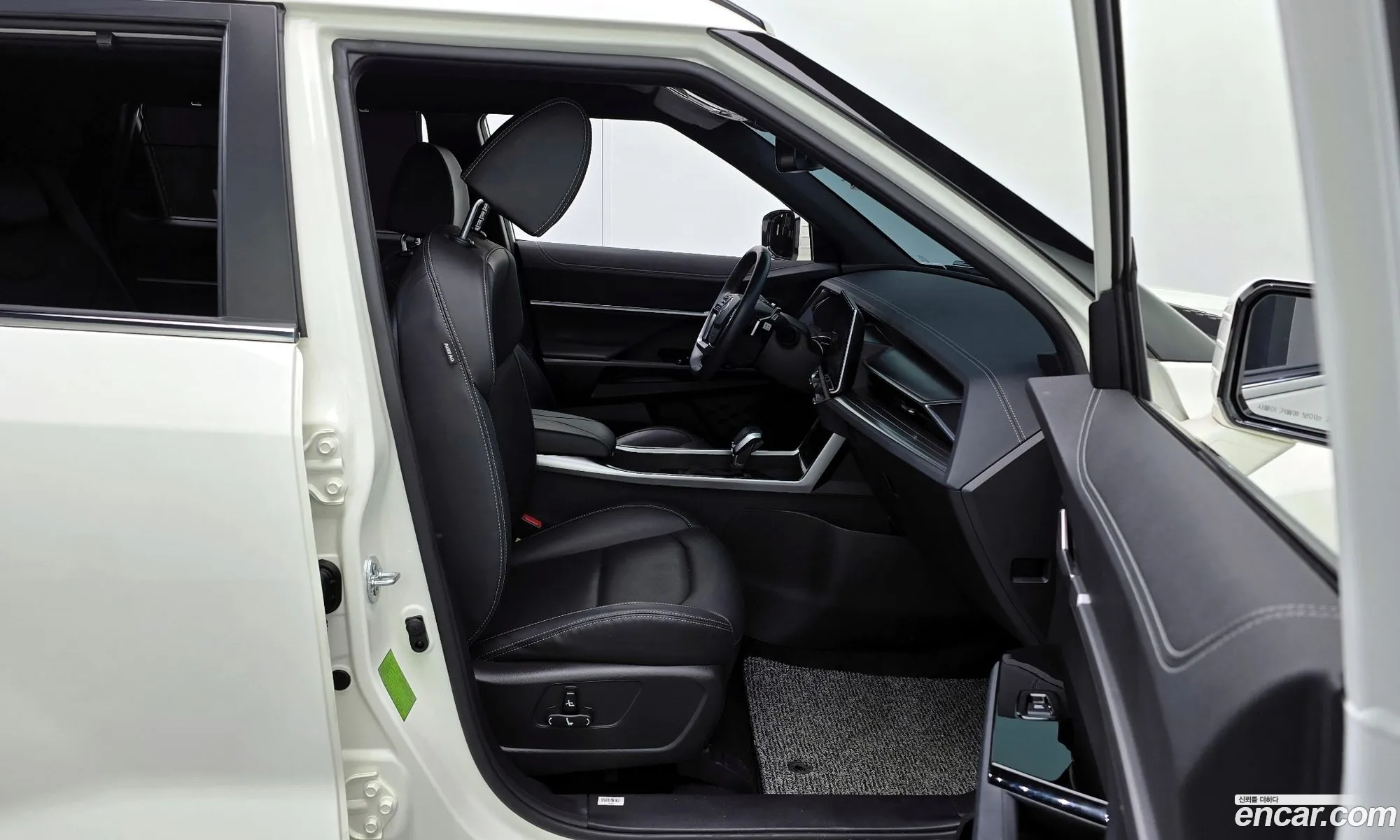 KG Mobility (SsangYong) Torres 2023 — 5