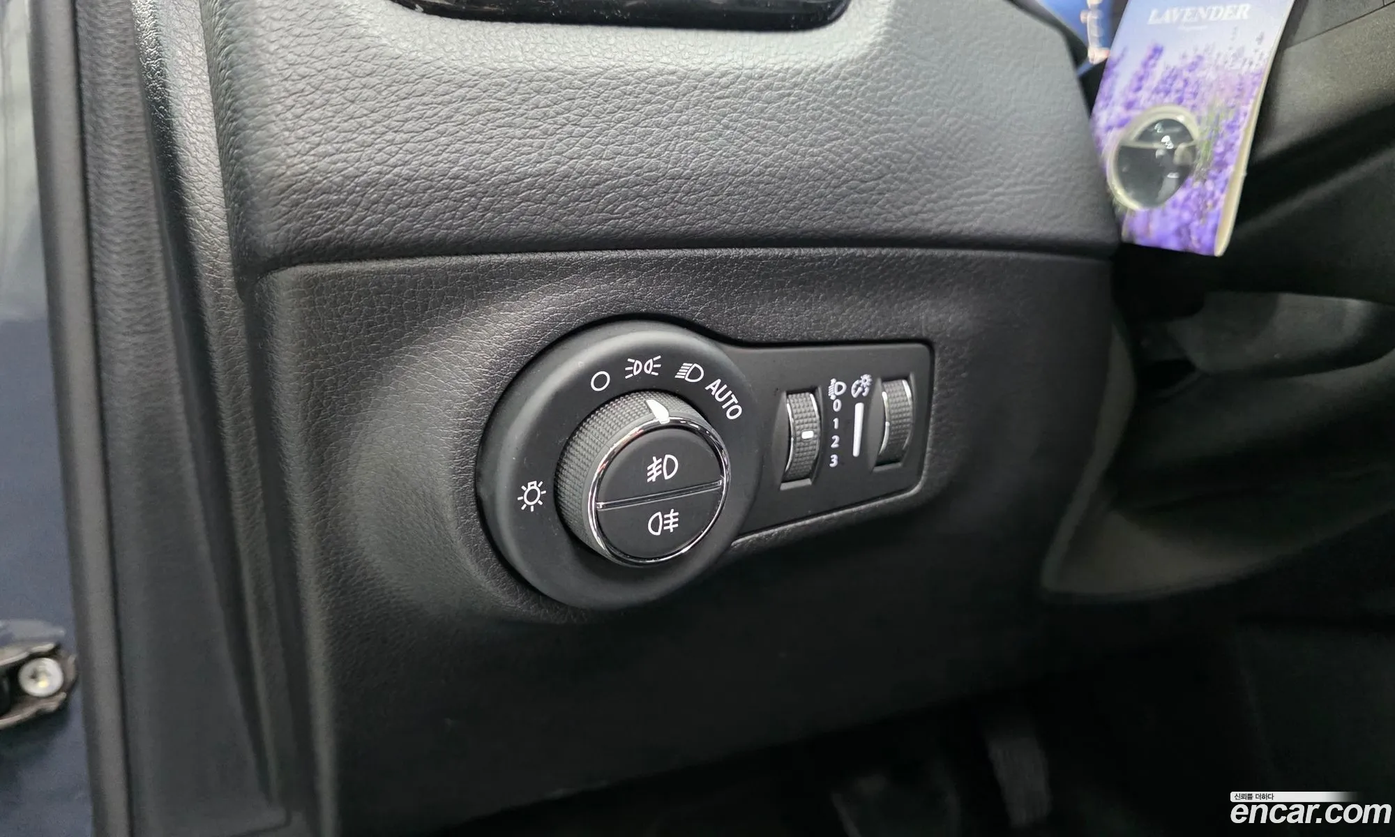 Jeep Compass 2018 3C4NJDCB9JT372366 — 9
