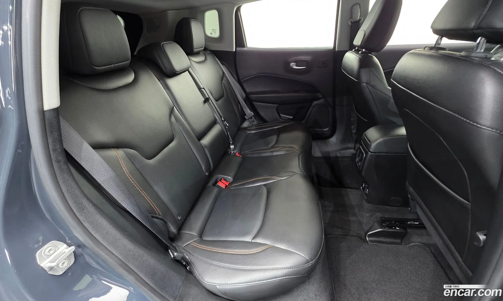 Jeep Compass 2018 3C4NJDCB9JT372366 — 18