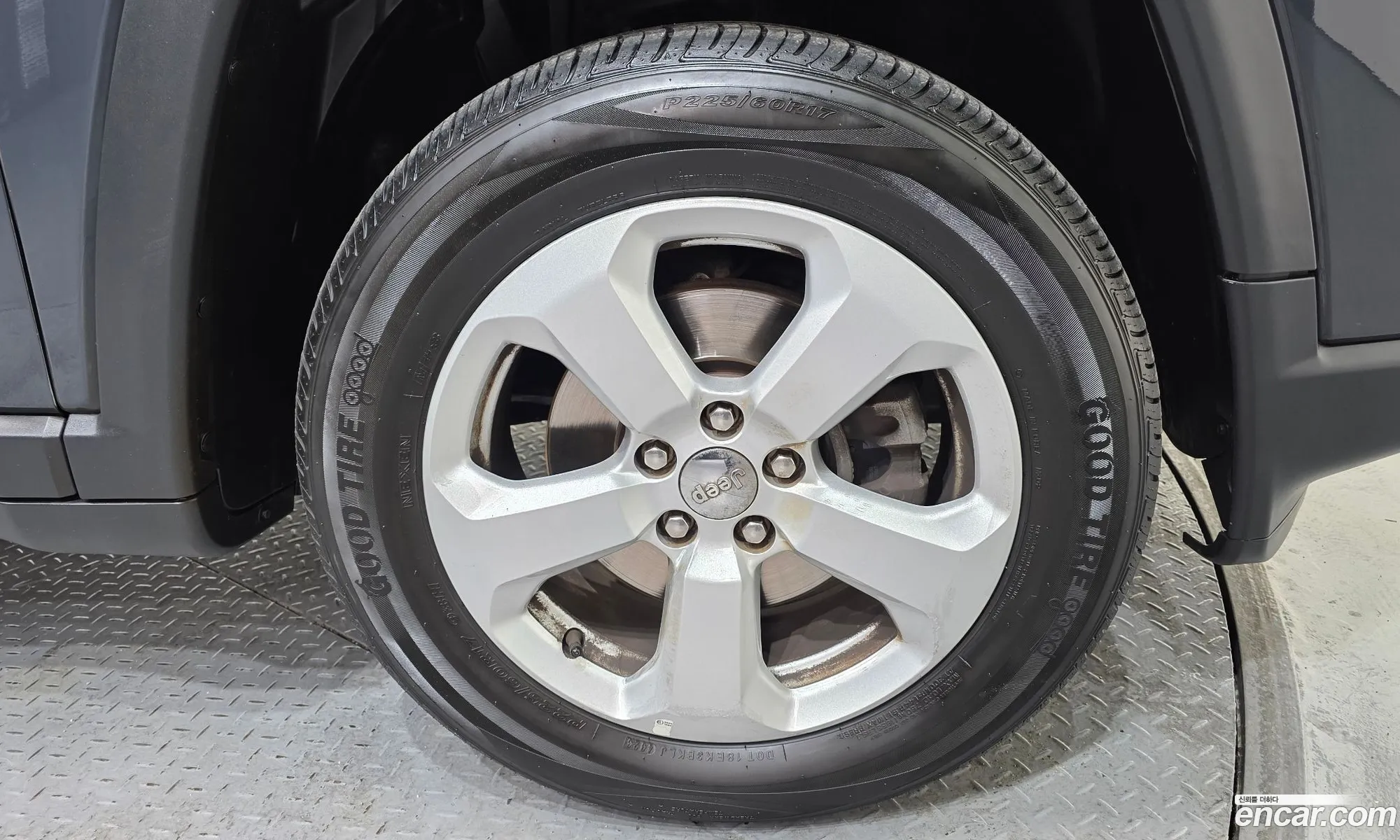 Jeep Compass 2018 3C4NJDCB9JT372366 — 12