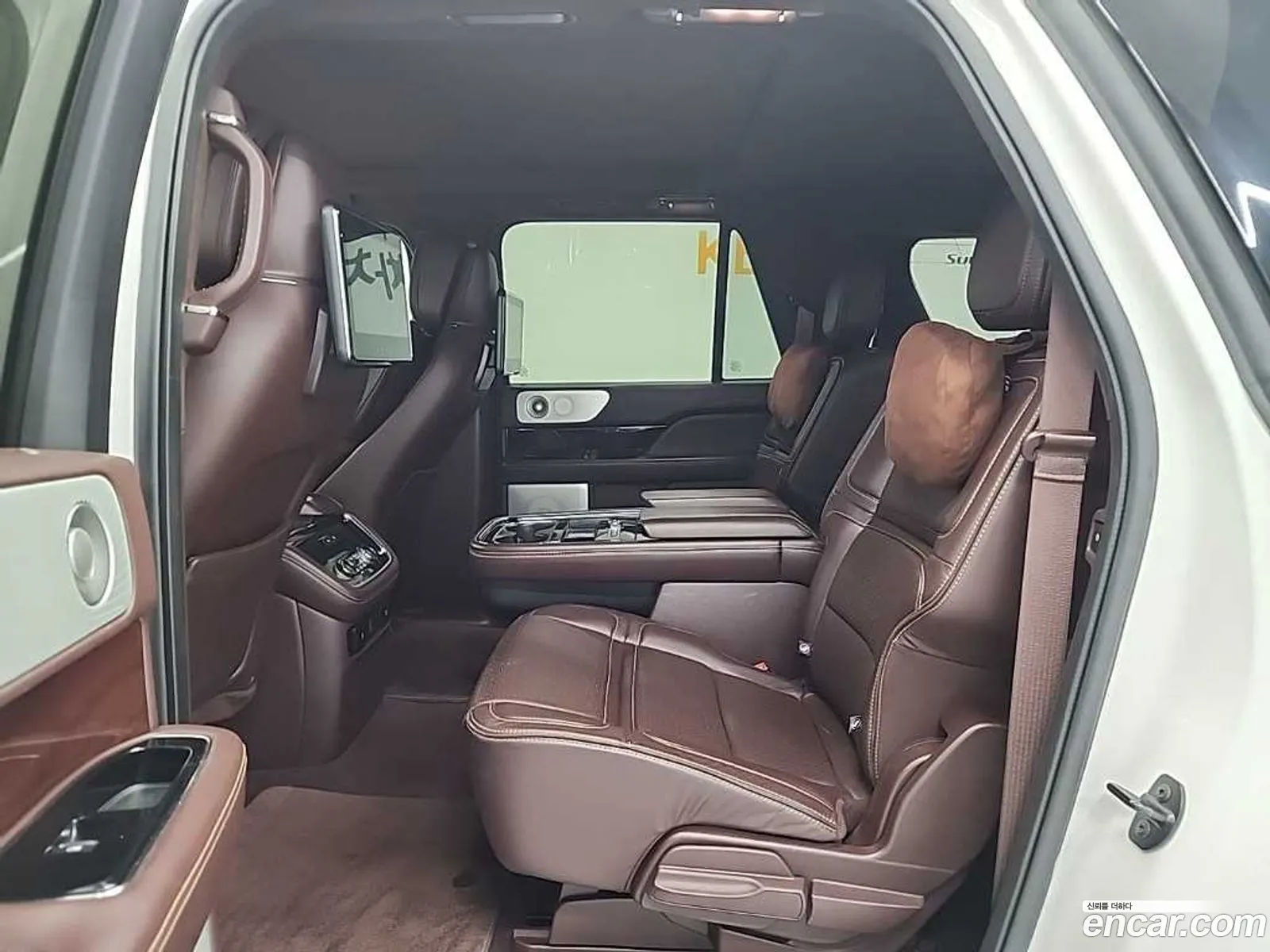 Lincoln Navigator 2019 — 18