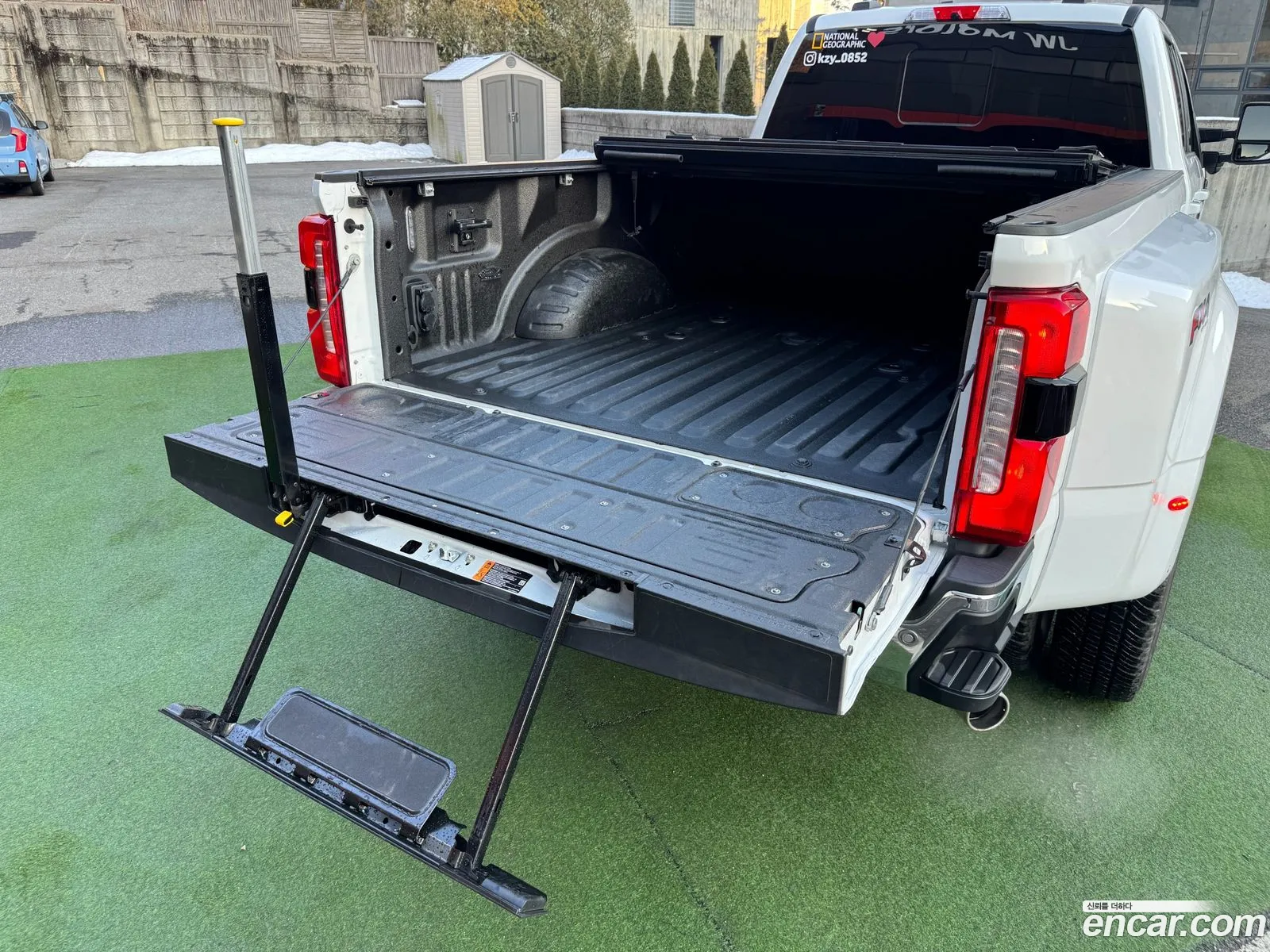 Ford F-350 2023 — 17
