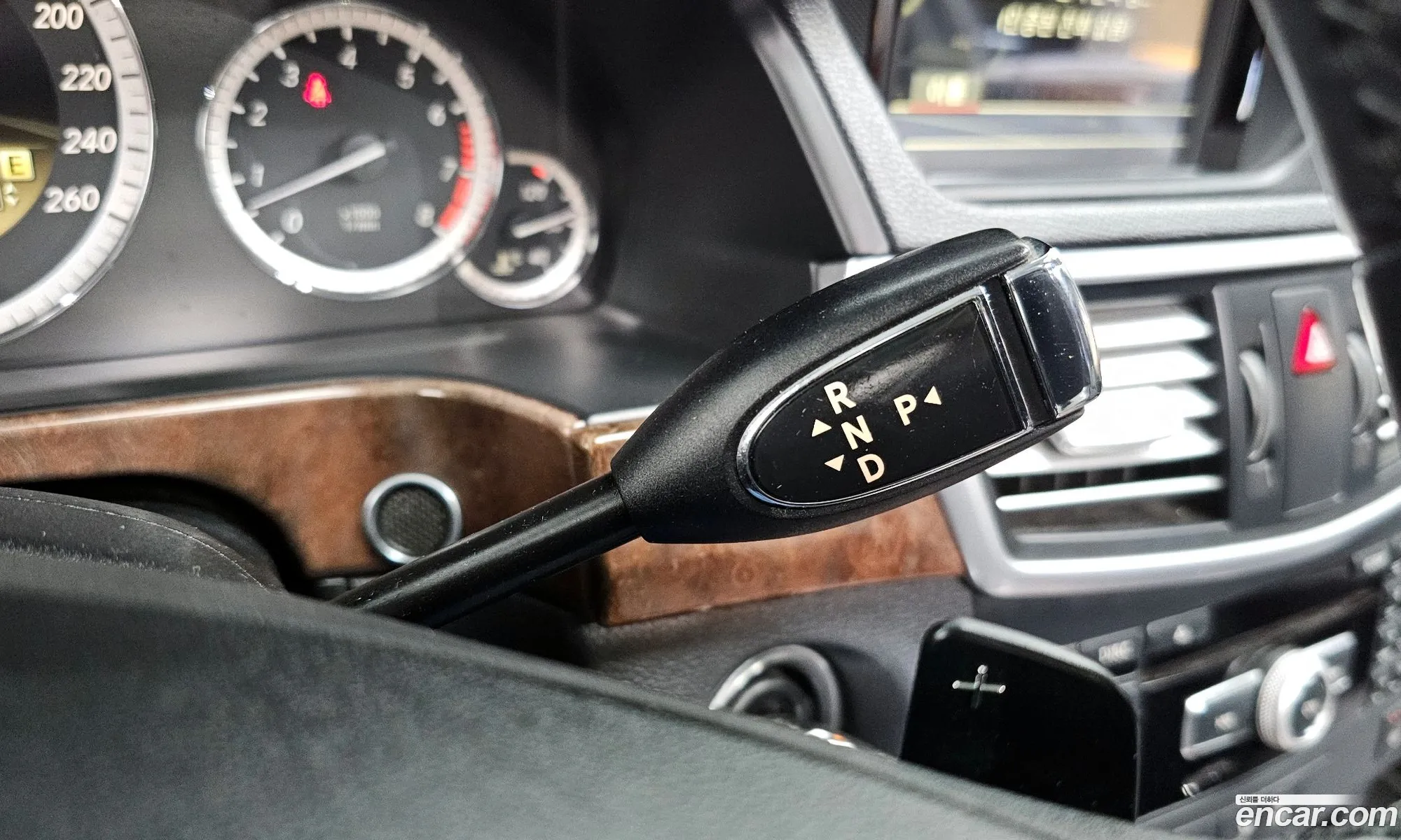 Mercedes-Benz E-Class W212 2012 WDDHF5FB4CA627568 — 3