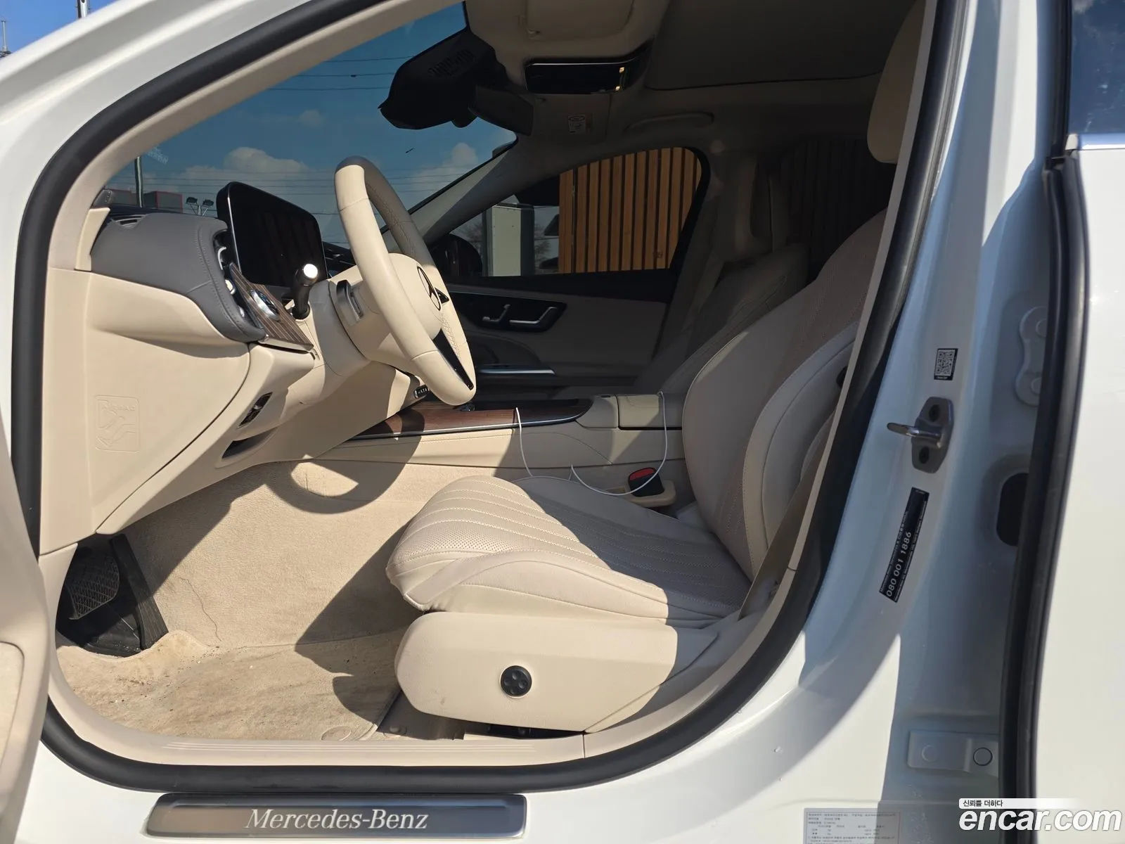 Mercedes-Benz E-Class W214 2025 — 20