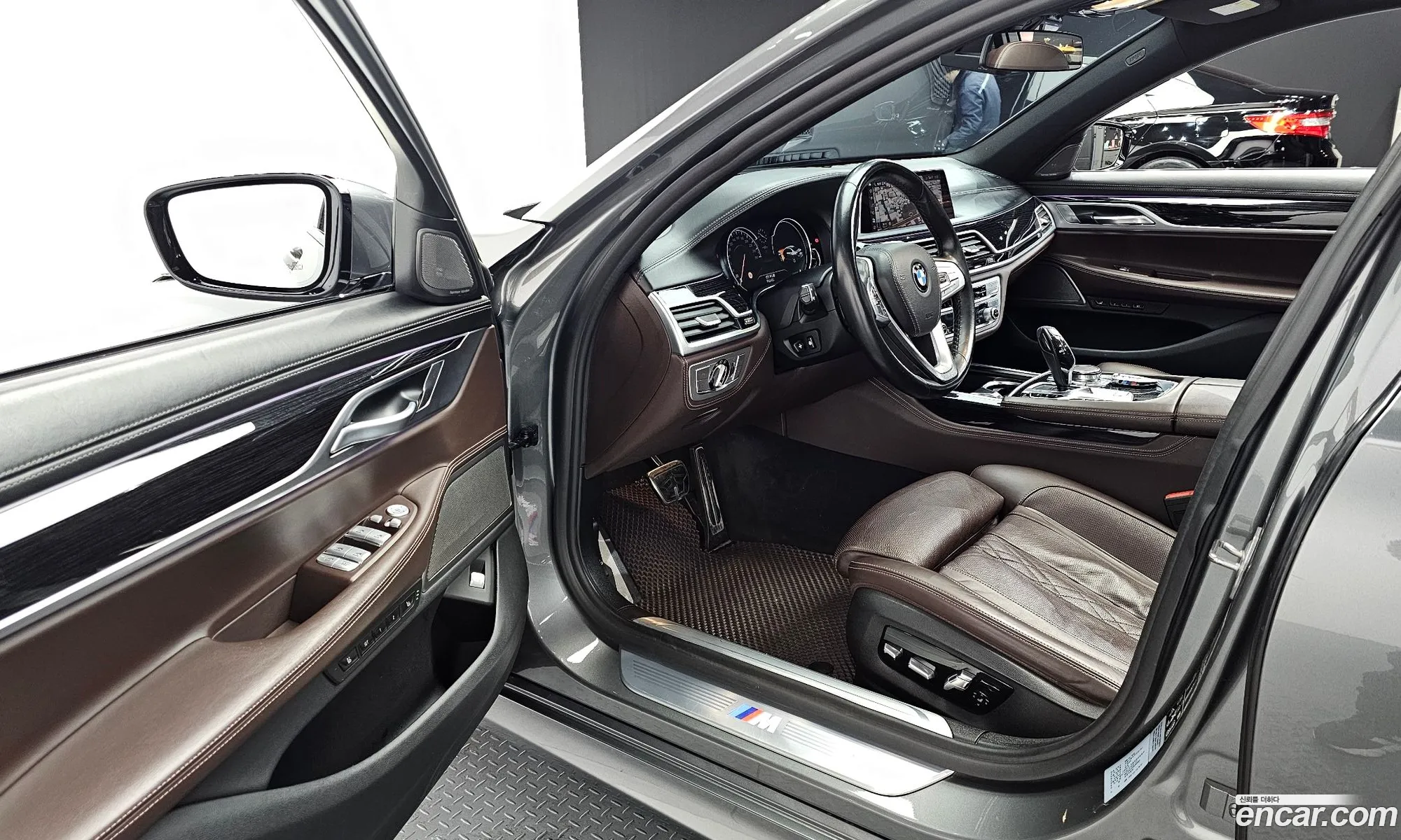 BMW 7 Series 2019 — 11