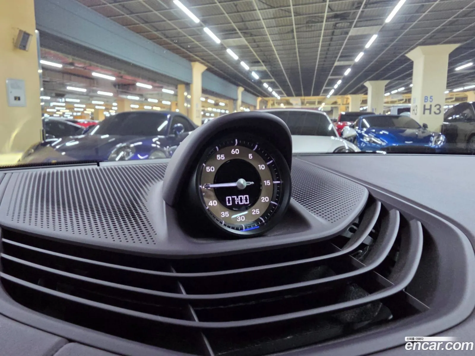 Porsche Taycan 2024 — 3