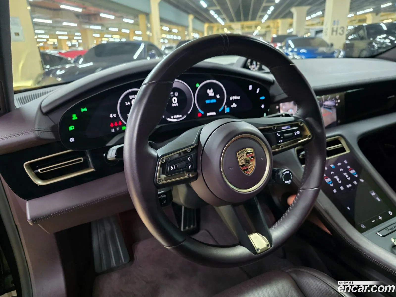 Porsche Taycan 2024 — 20