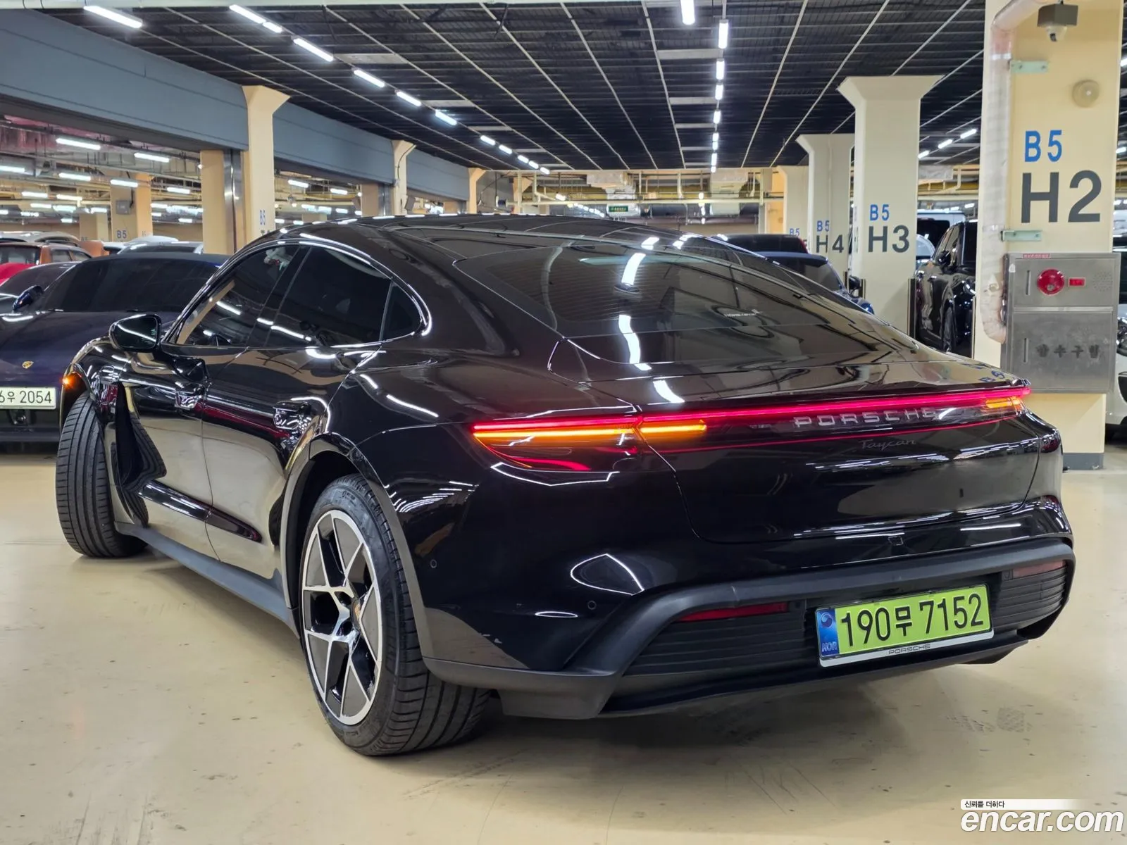 Porsche Taycan 2024 — 10