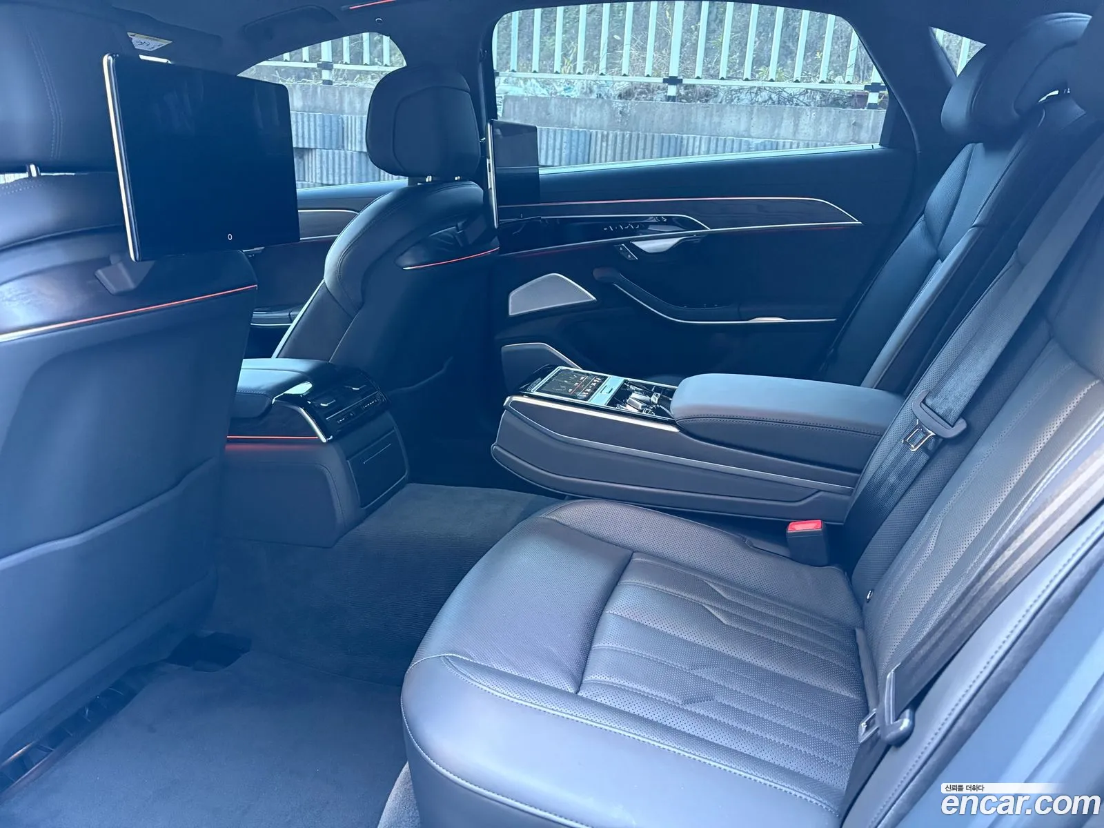 Audi A8 2021 — 9