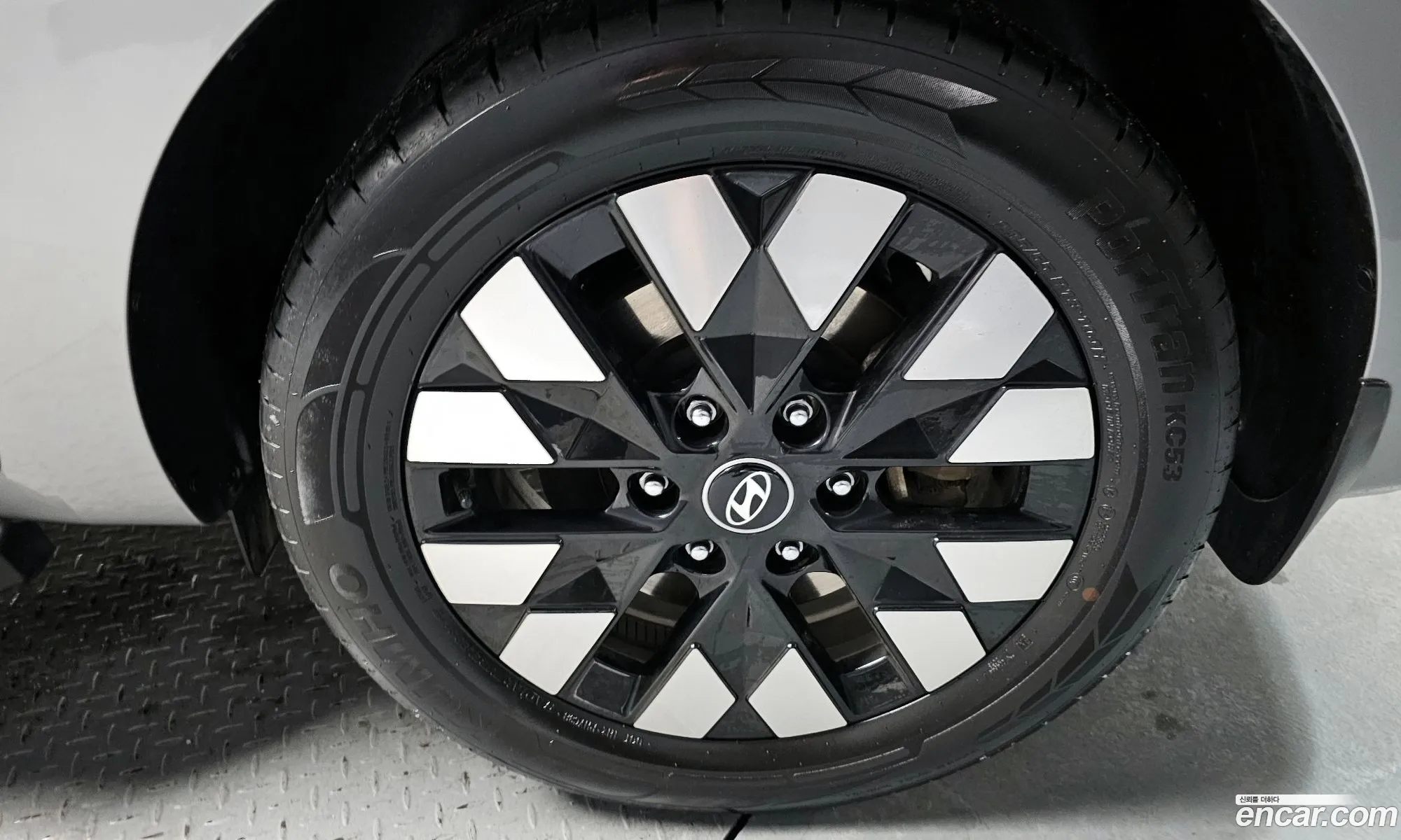 Hyundai Staria 2024 — 14
