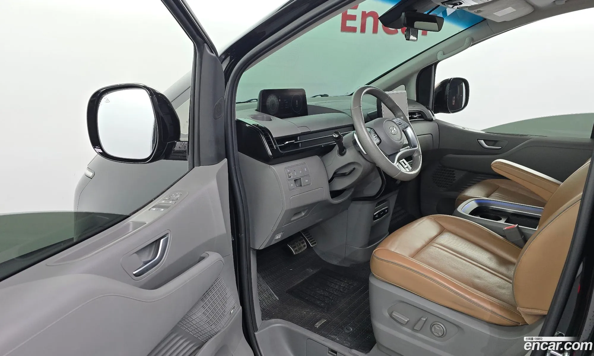 Hyundai Staria 2021 — 17