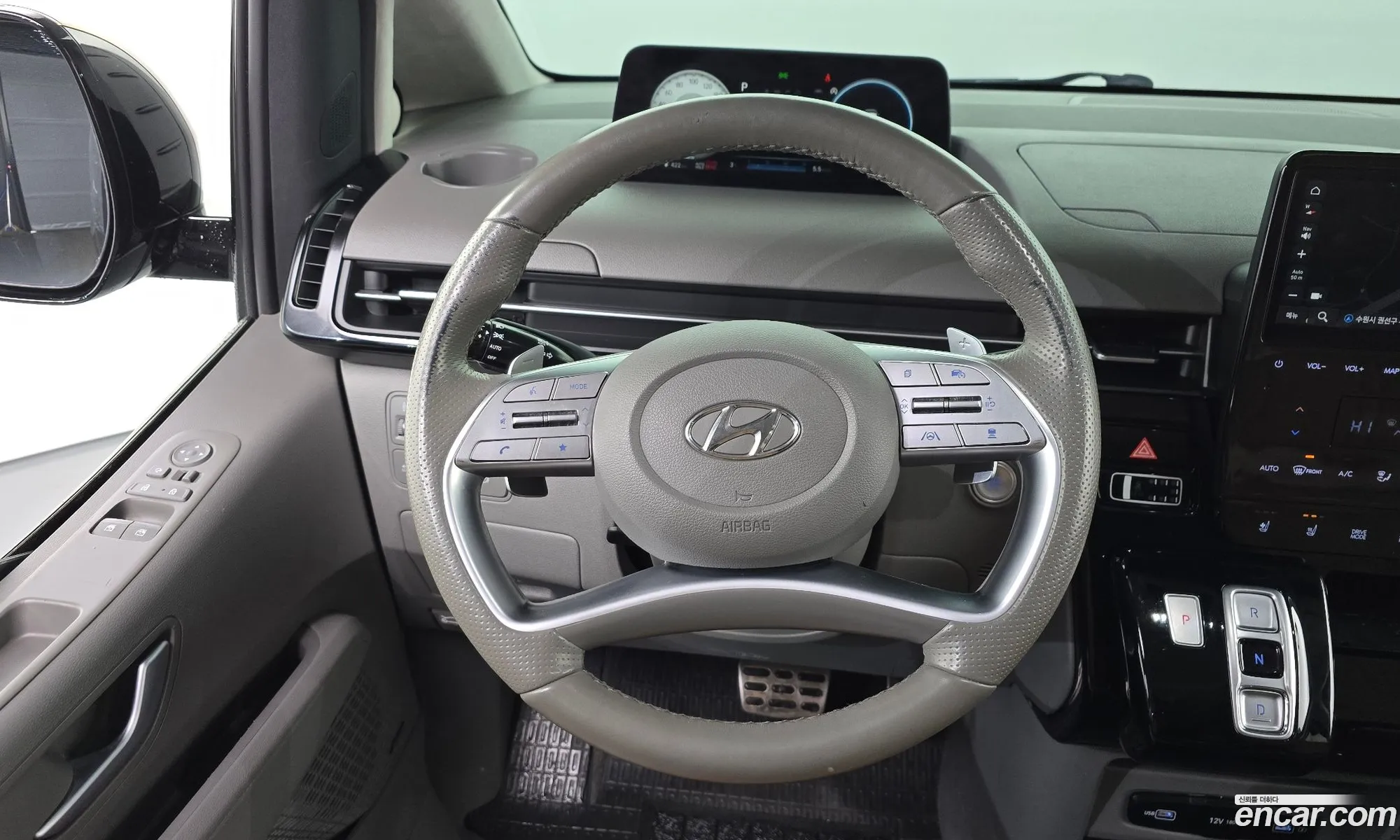 Hyundai Staria 2021 — 14