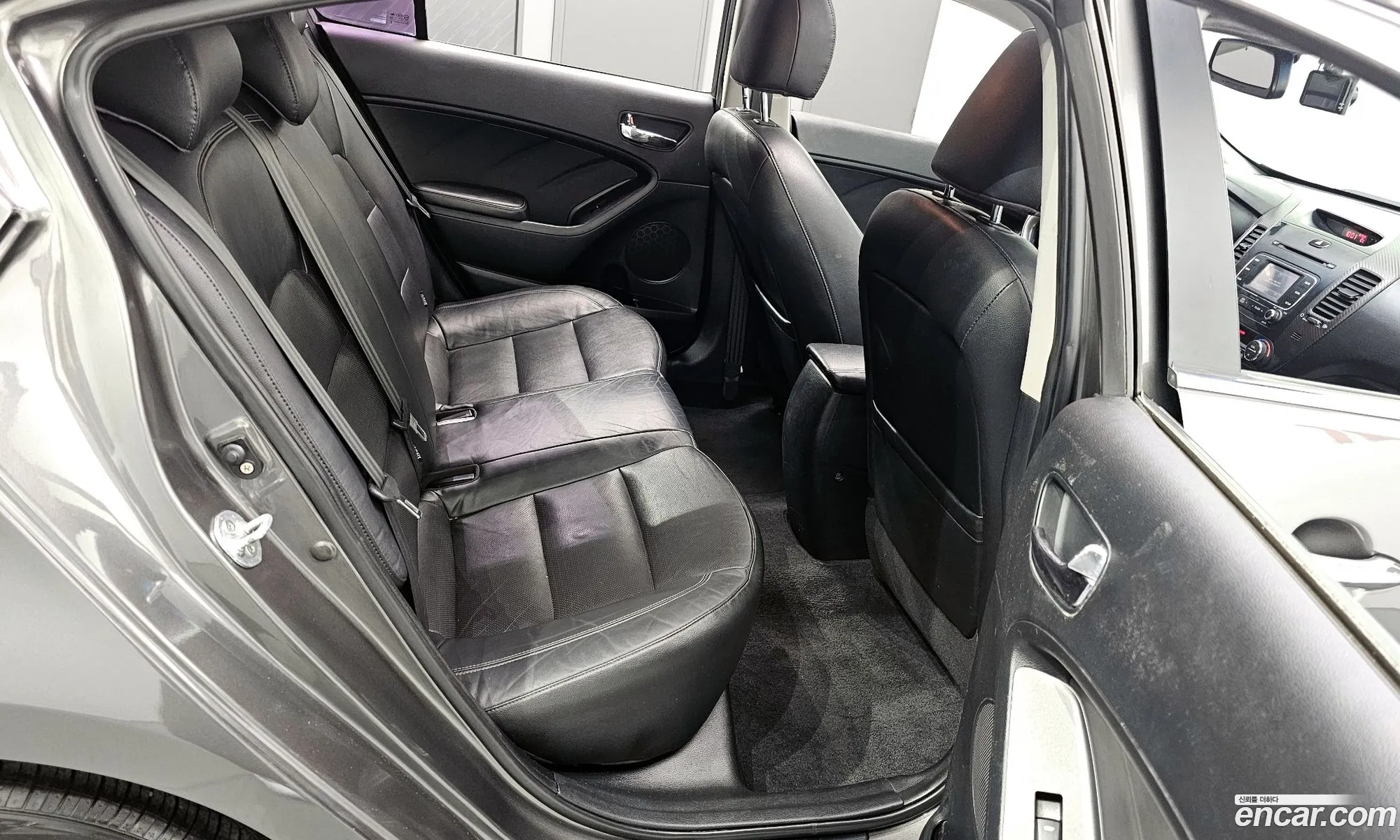 Kia K3 2012 — 13