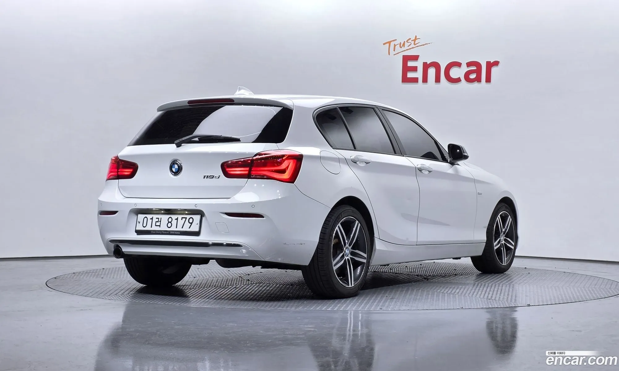 BMW 1 Series 2017 WBA1S5104H5G76296 — 2