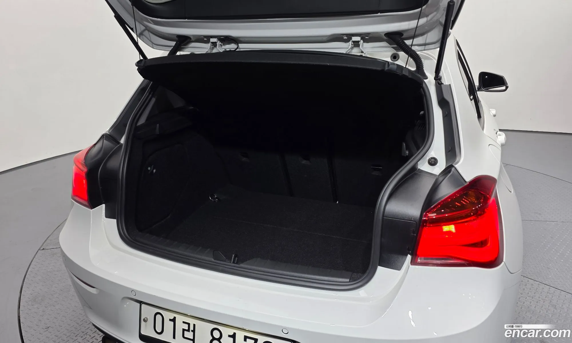 BMW 1 Series 2017 WBA1S5104H5G76296 — 19