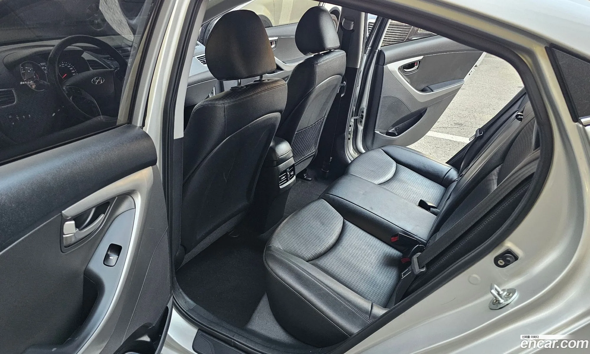 Hyundai Elantra 2015 — 9