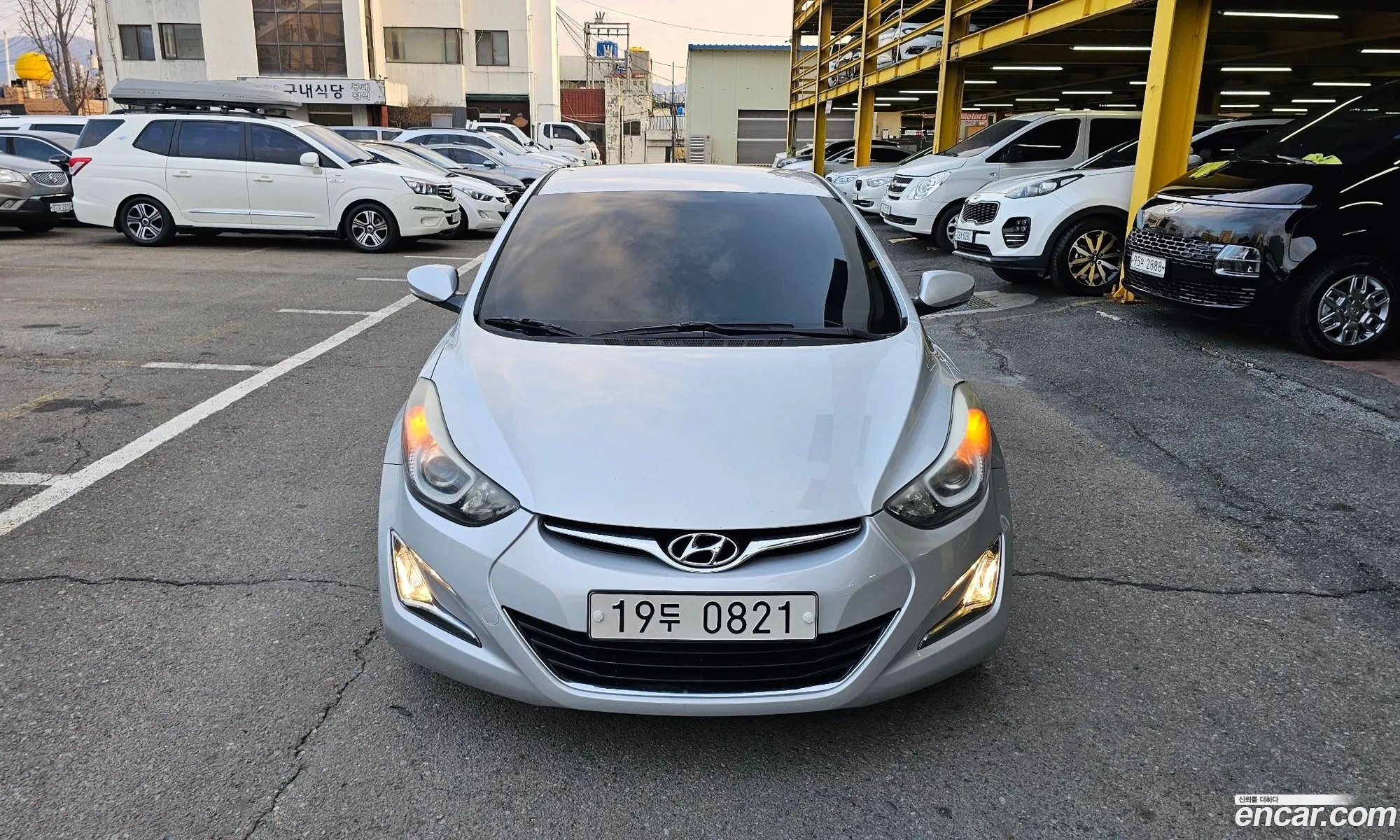 Hyundai Elantra 2015 — 2