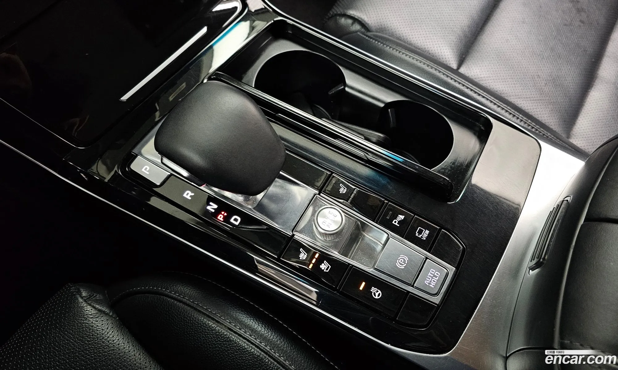 Kia K7 Premier Hybrid 2019 — 17