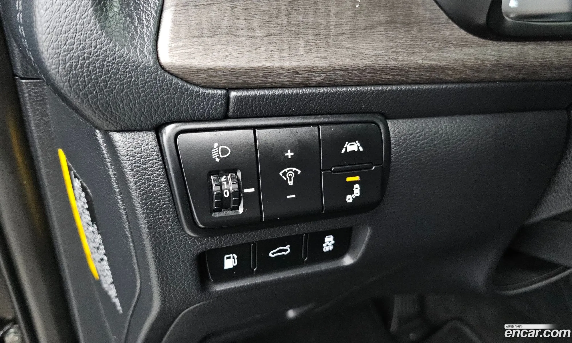 Kia K7 Premier Hybrid 2019 — 10