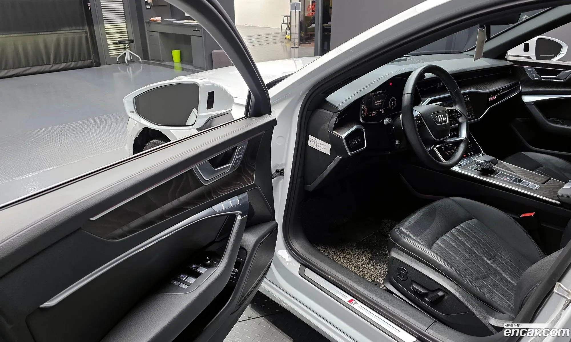 Audi A6 2022 — 18