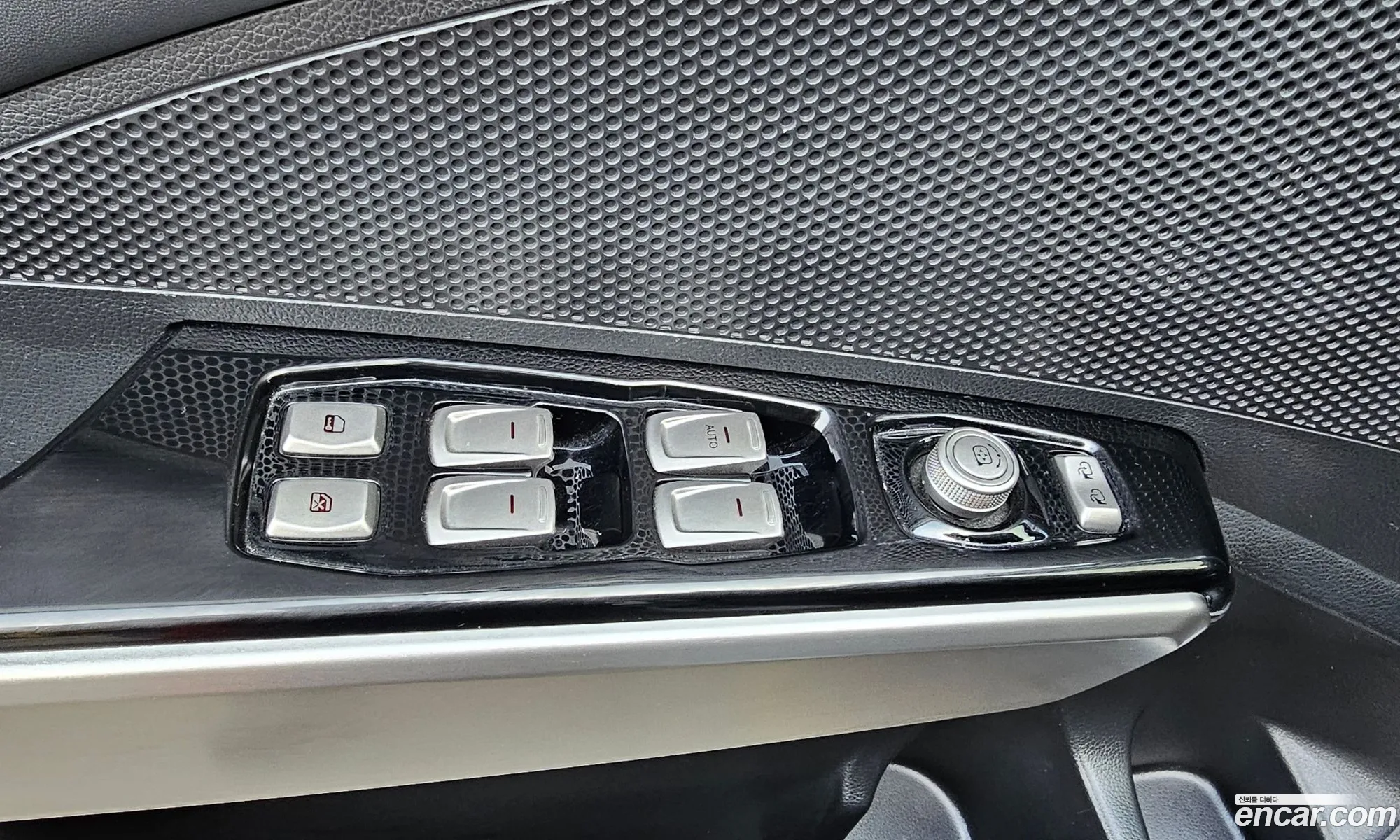 KG Mobility (SsangYong) Tivoli Armour 2019 — 2