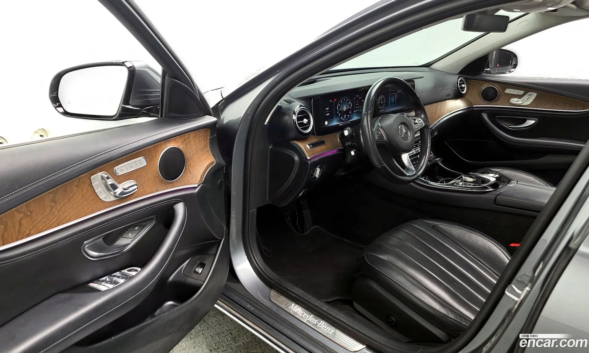 Mercedes-Benz E-Class W213 2017 — 3