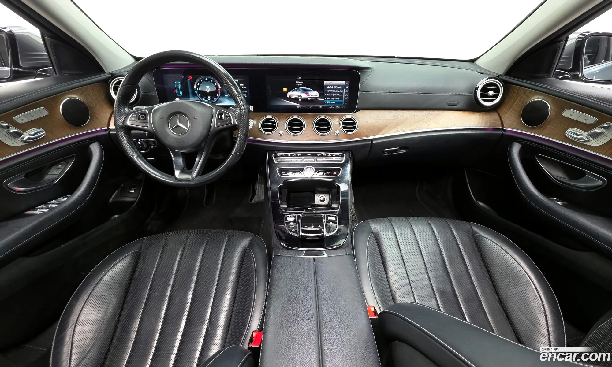 Mercedes-Benz E-Class W213 2017 — 16