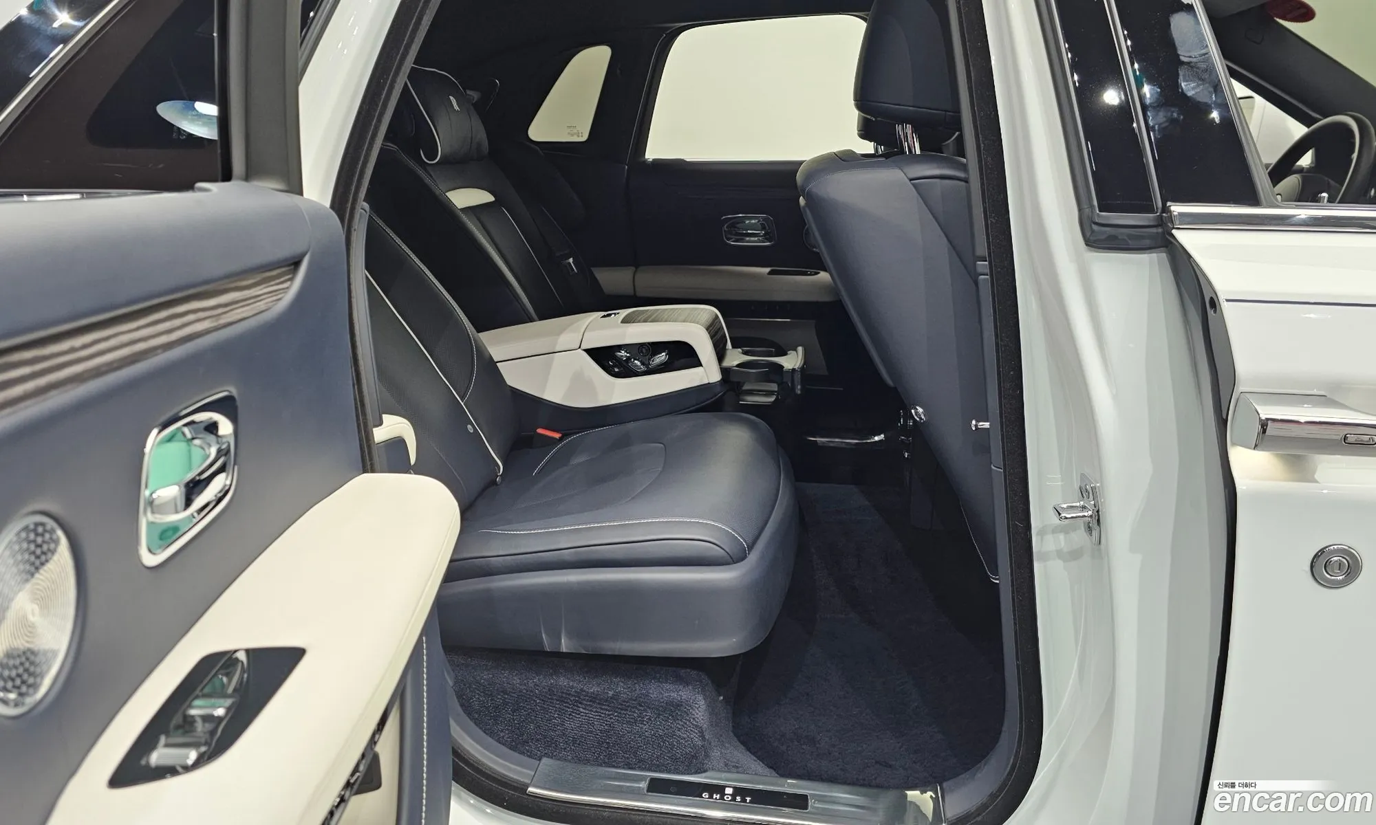 Rolls-Royce Ghost 2023 SCATV0101PU216964 — 4