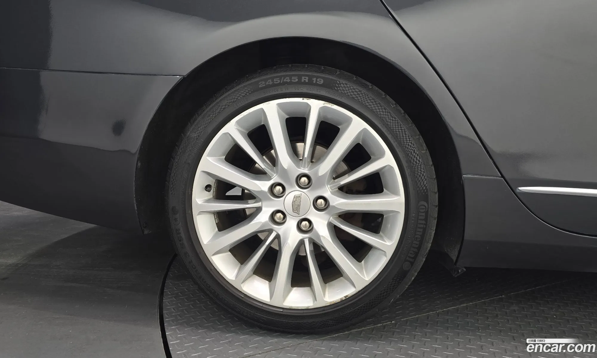 Cadillac CT6 2016 1G6K95RS9GU166667 — 11