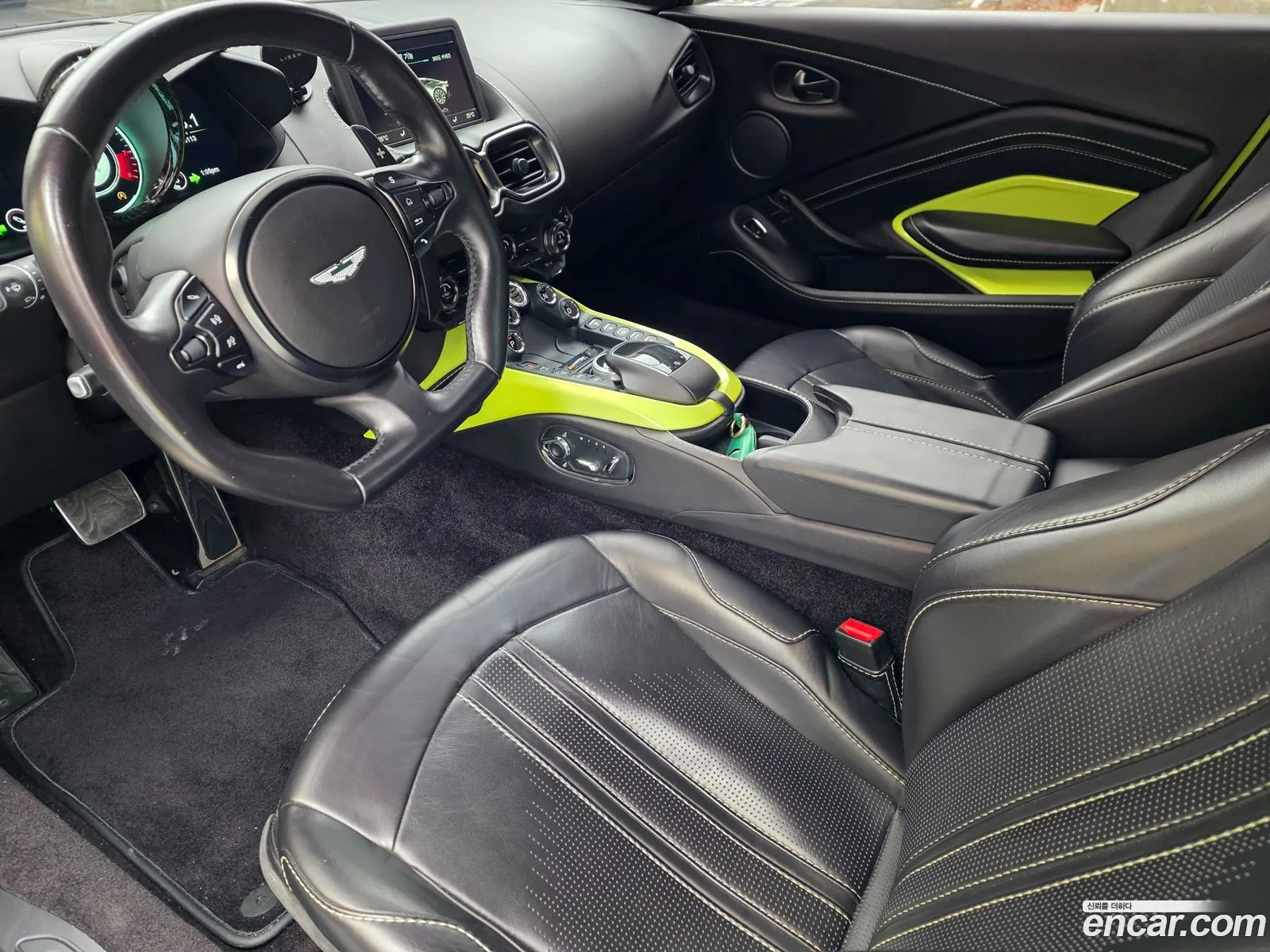 Aston Martin Vantage 2018 — 3