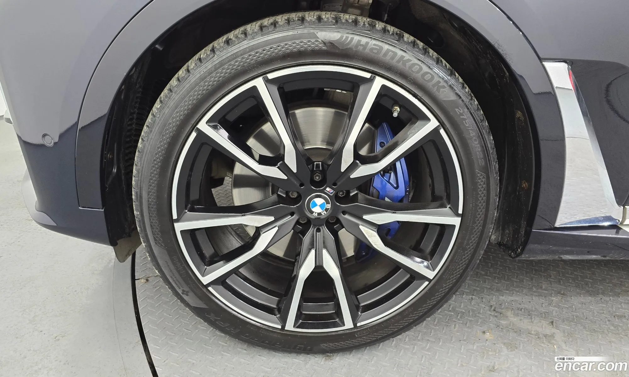 BMW X7 2021 11111111111111111 — 18
